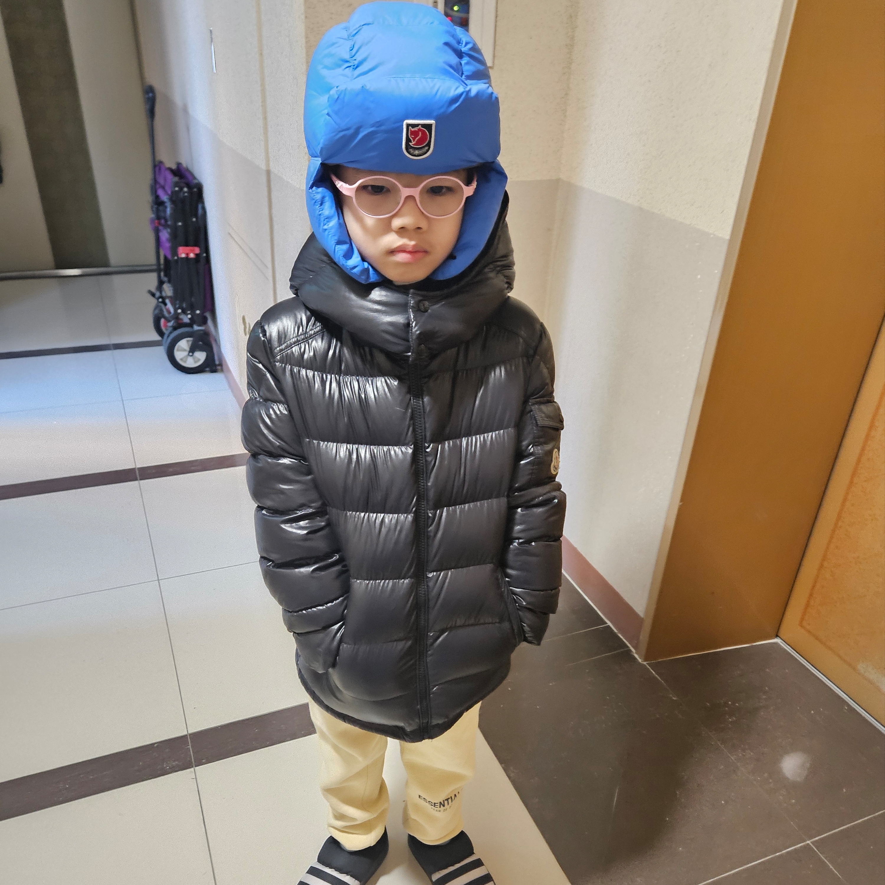 Chrome Hearts Wool Beanie Black White, Supreme x Martine Rose Velour Track Jacket Brown - 24FW 착용 스타일 - 3