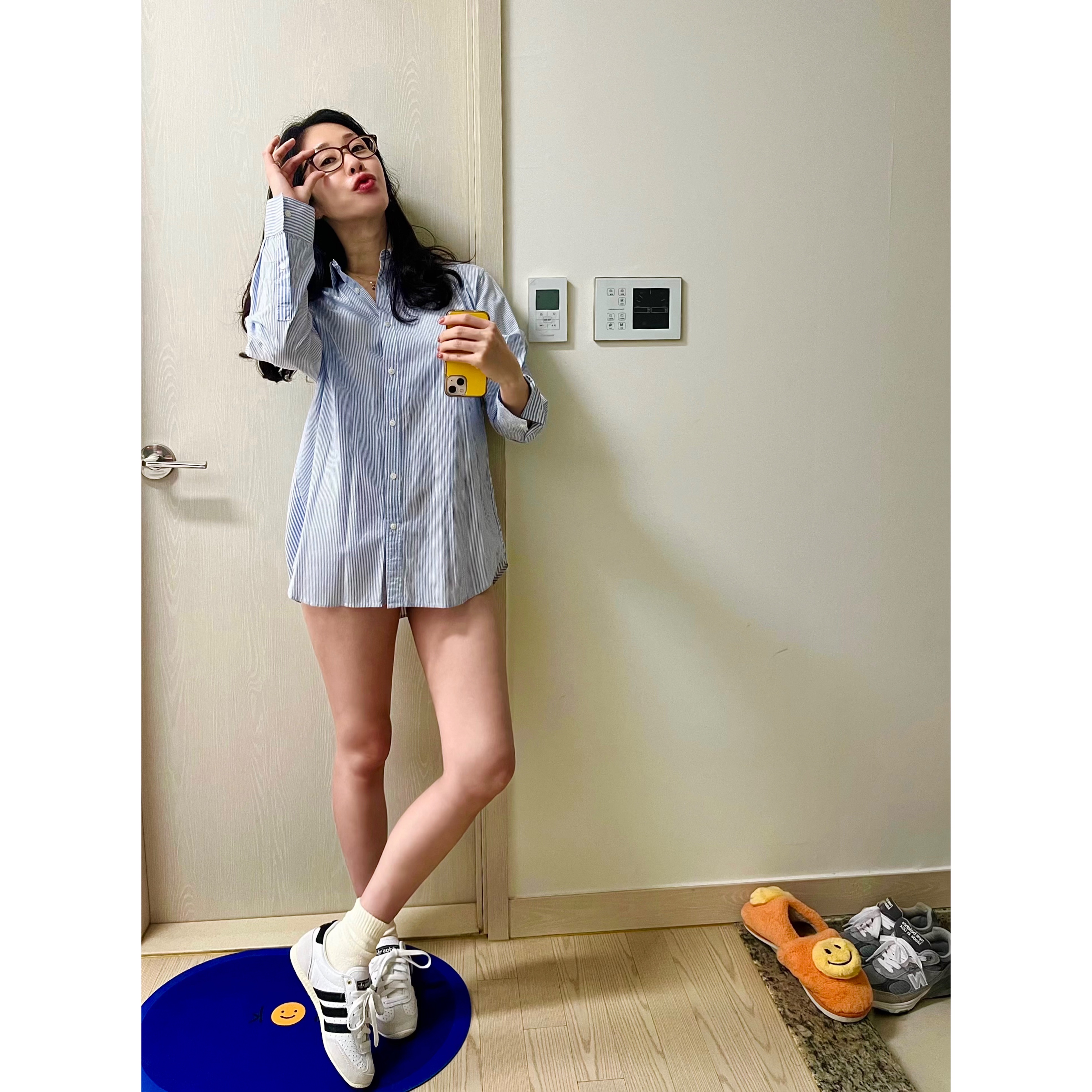 (W) Adidas Japan Cloud White Core Black 착용 스타일