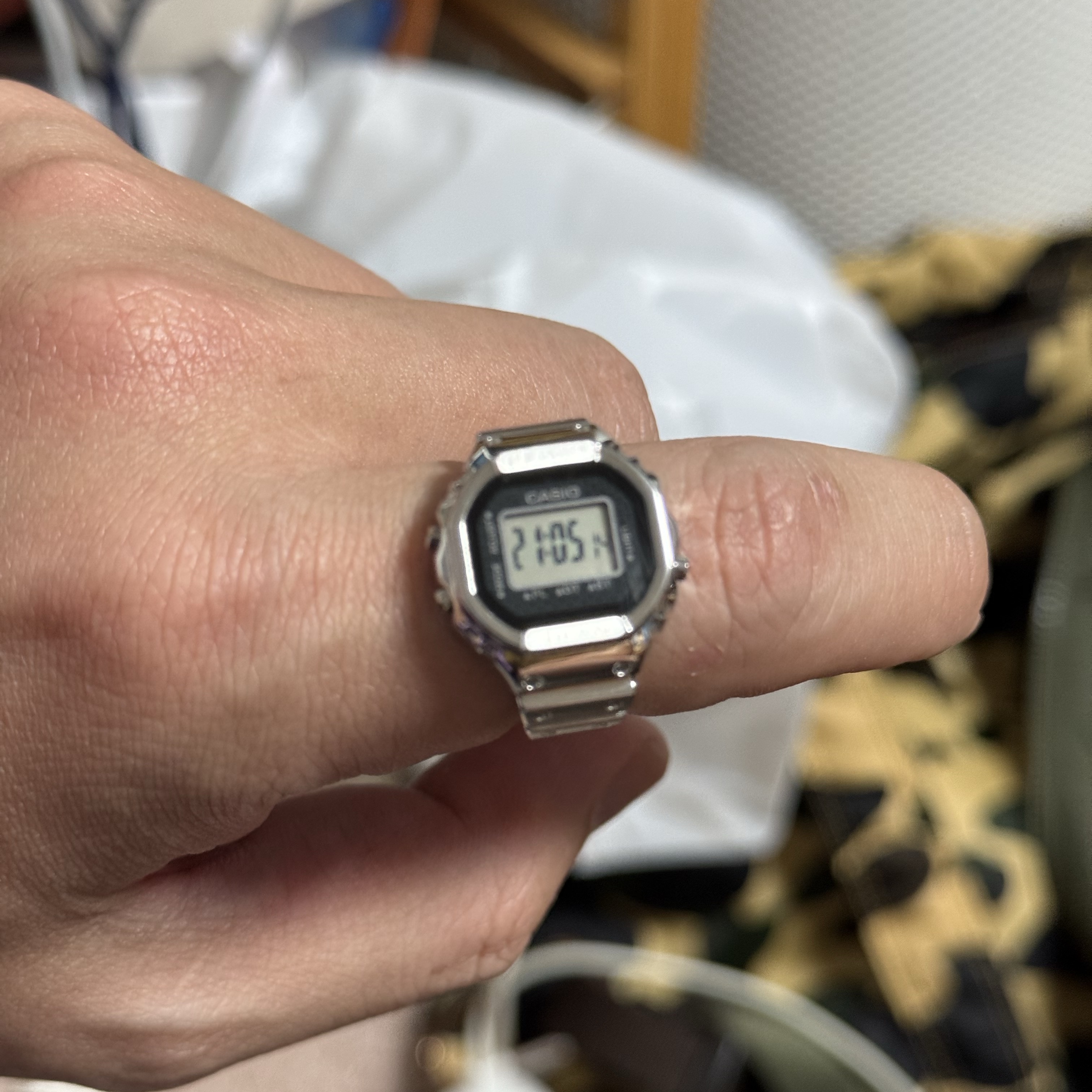 Casio 50th Anniversary Ring Watch CRW-001-1 착용 스타일 - 2