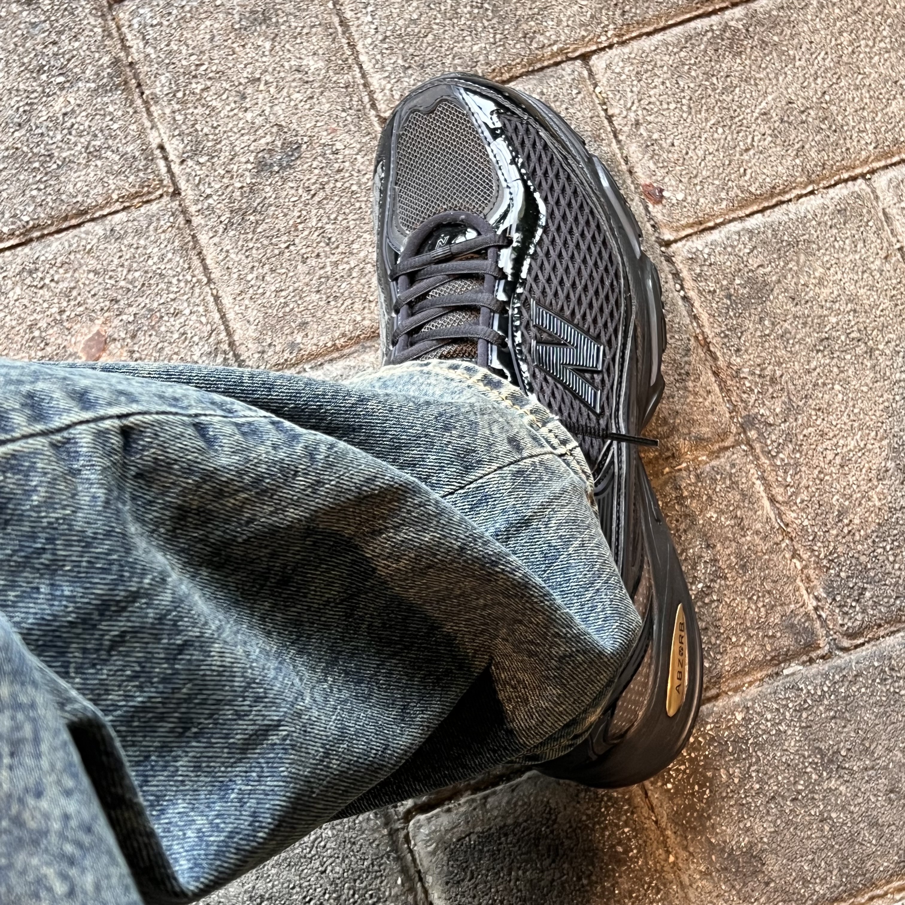 New Balance 509 Black 착용 스타일 - 2