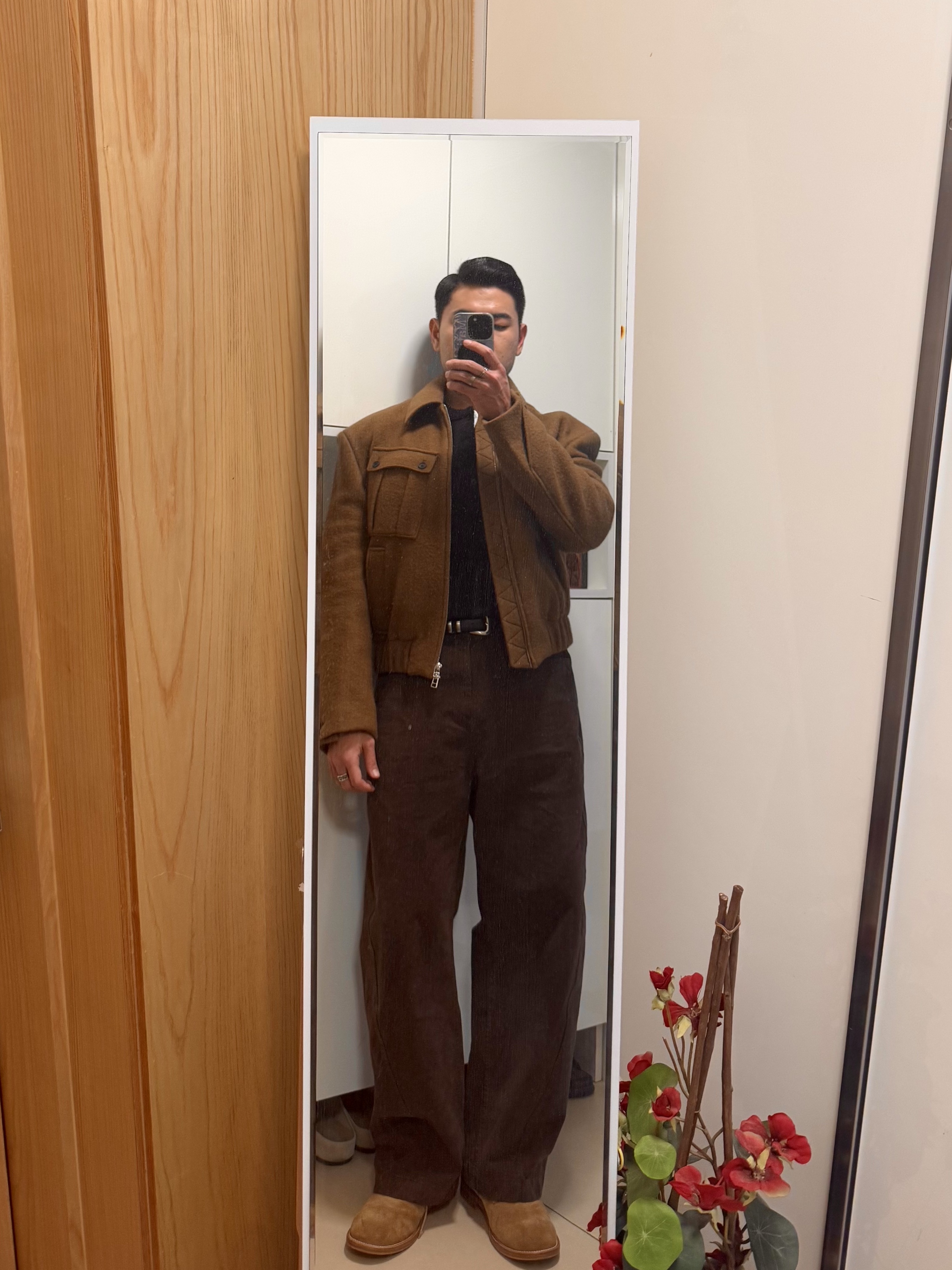 LOSTGARDEN Uniform Field Boots Beige, DIVEIN Washed Curved Chino Pants Brown 착용 스타일