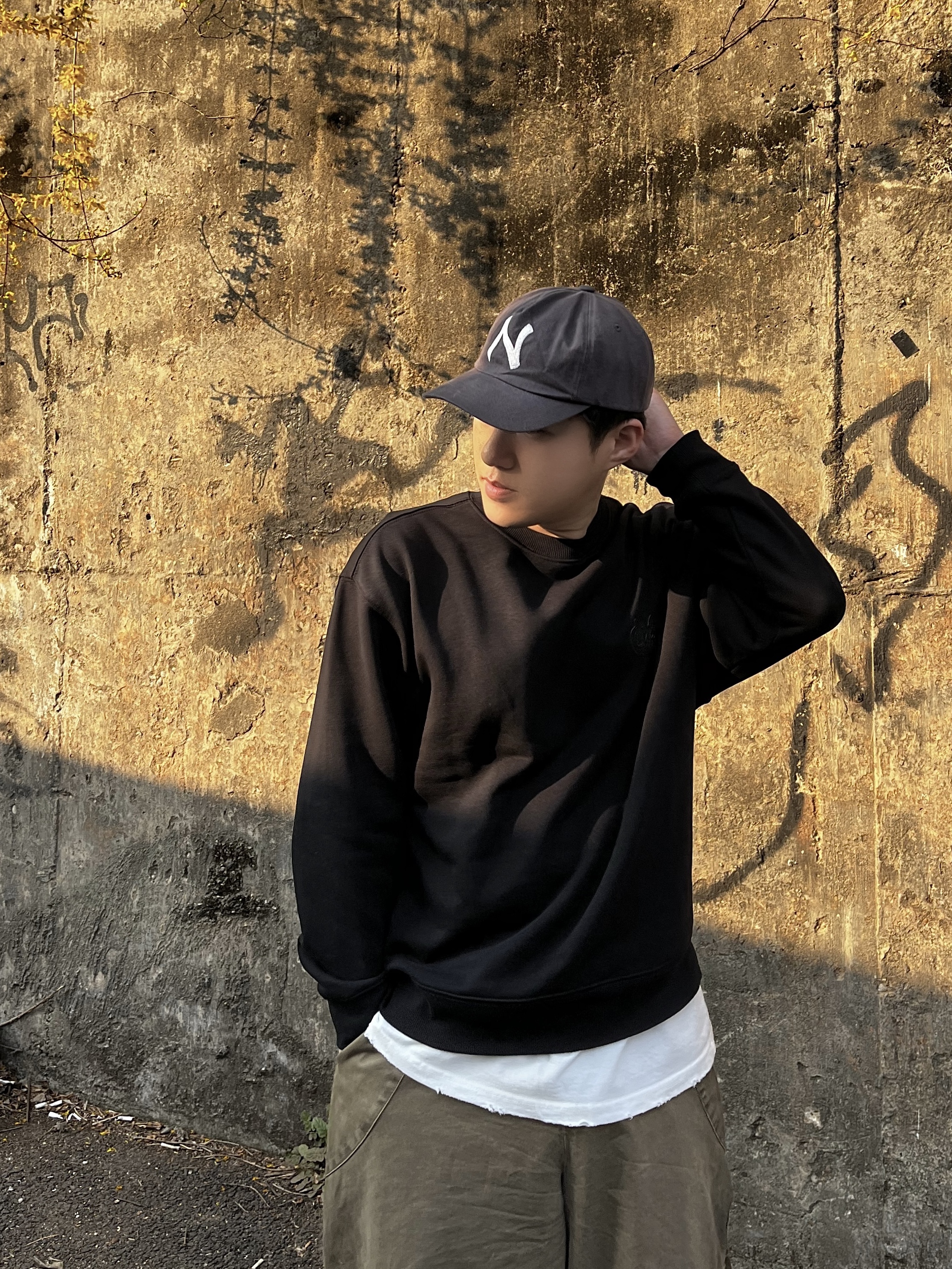 noun Washed Cargo Pants Khaki, Pemont Square Black 착용 스타일 - 6