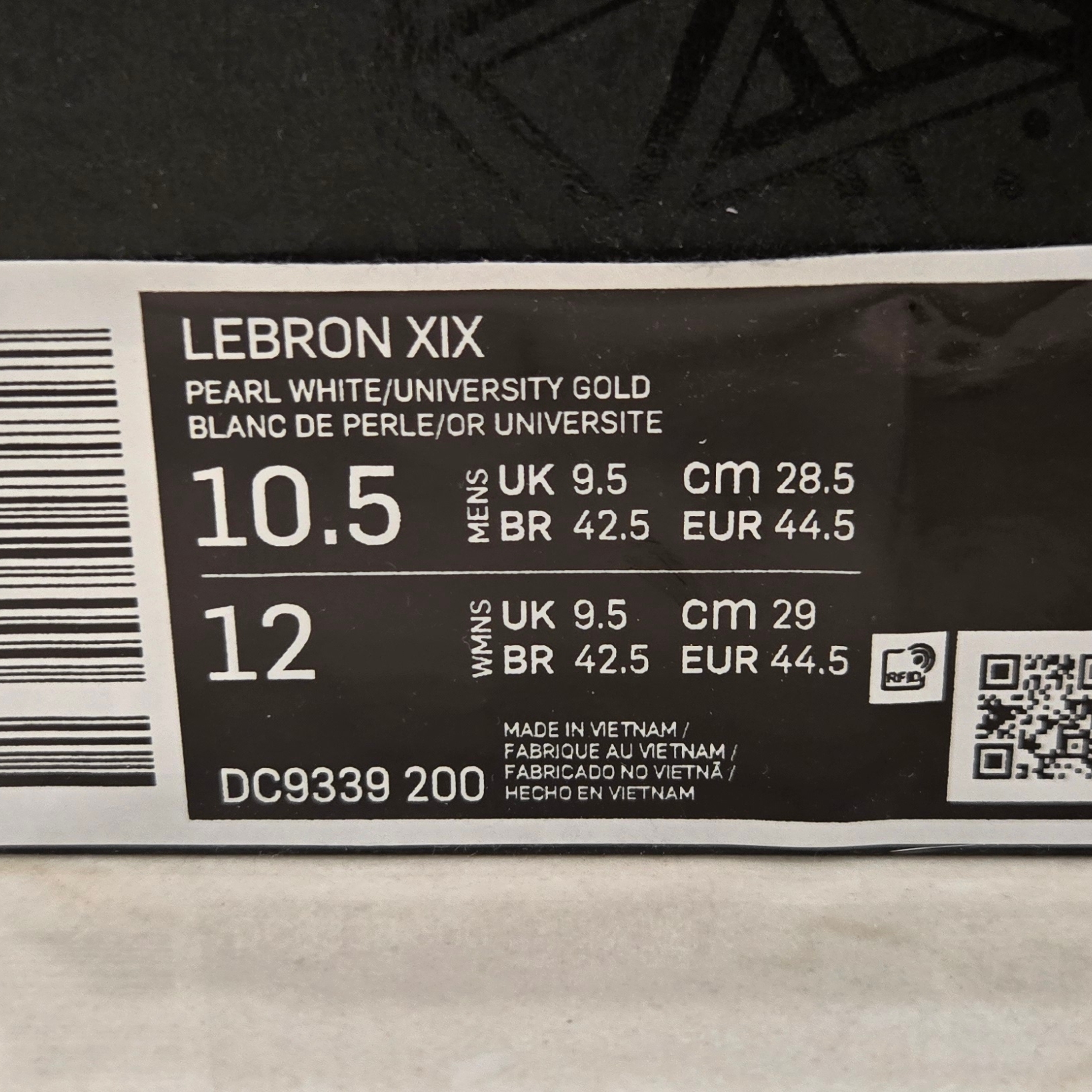 Nike LeBron XIX Minneapolis Lakers 착용 스타일 - 1