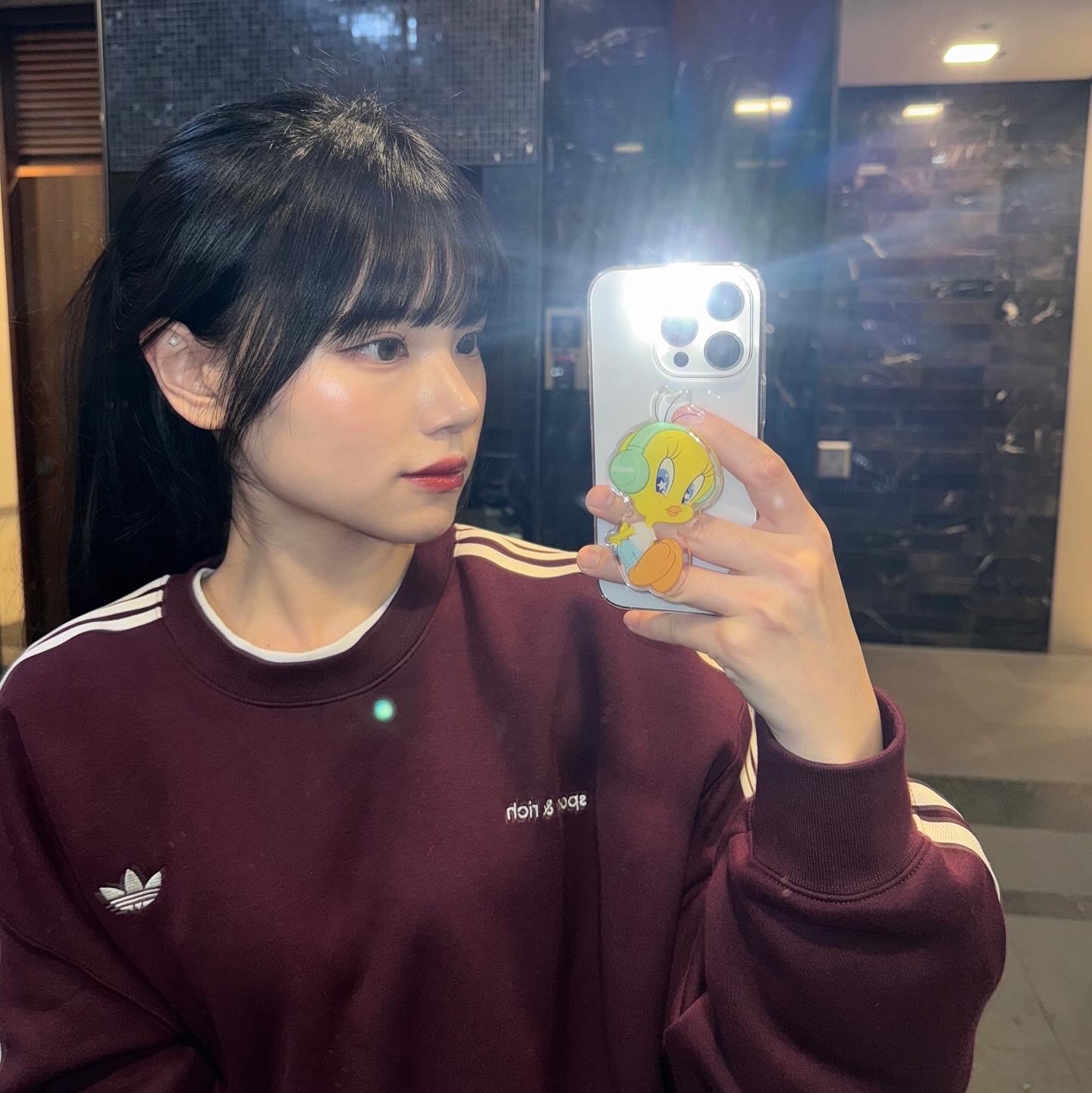 (W) Adidas x Sporty & Rich Sweatshirt Maroon - KR Sizing, IU The Winning Tweety x IU The Winning Smarttok 착용 스타일 - 1