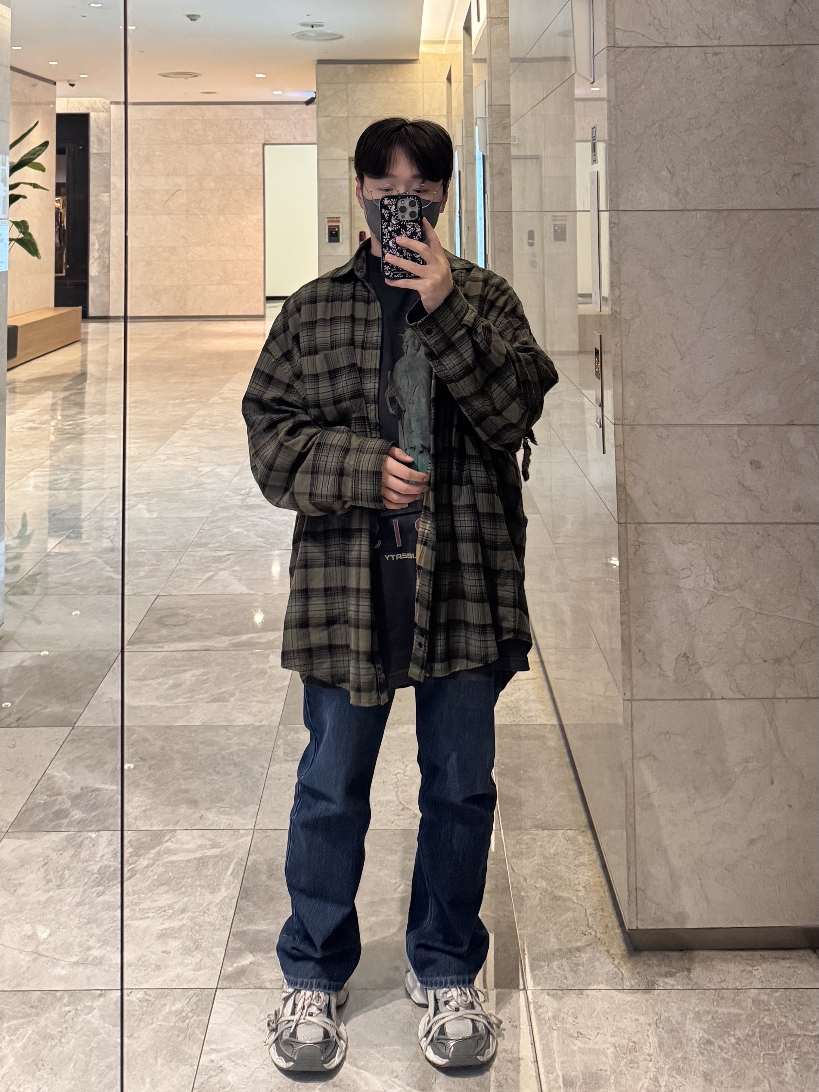 Balenciaga Paris Liberty Layered Oversized Shirts Dark Green, Wooyoungmi New Straight Denim Pants Blue - 25SS 착용 스타일 - 1