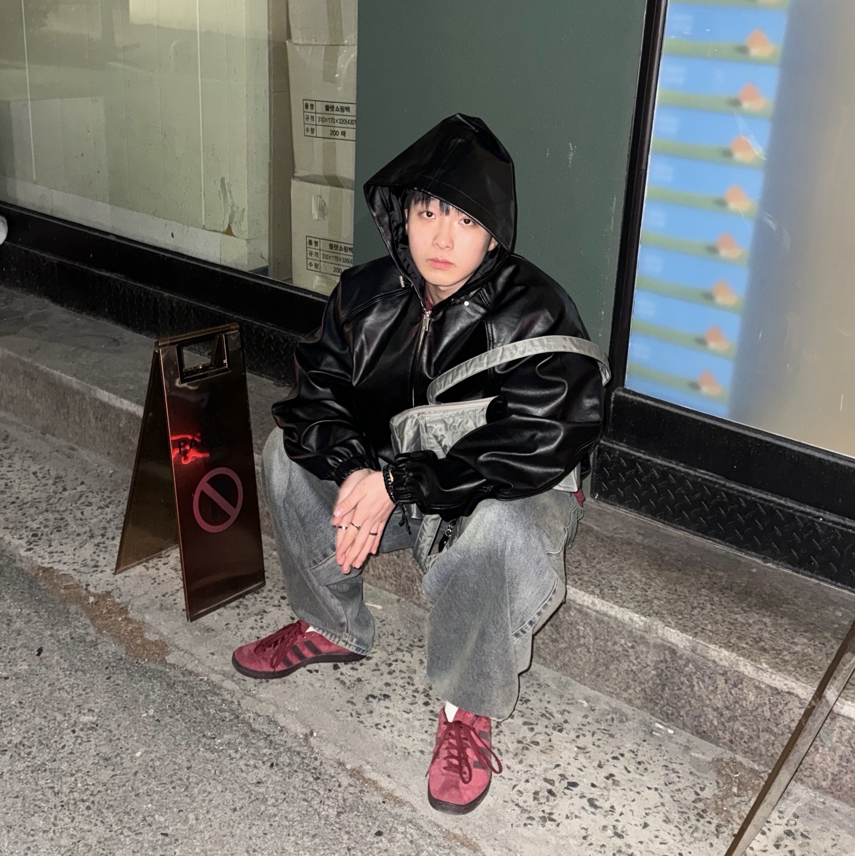 아디다스 토바코 그루엔 컬리지에이트 버건디 착용 스타일 - 1