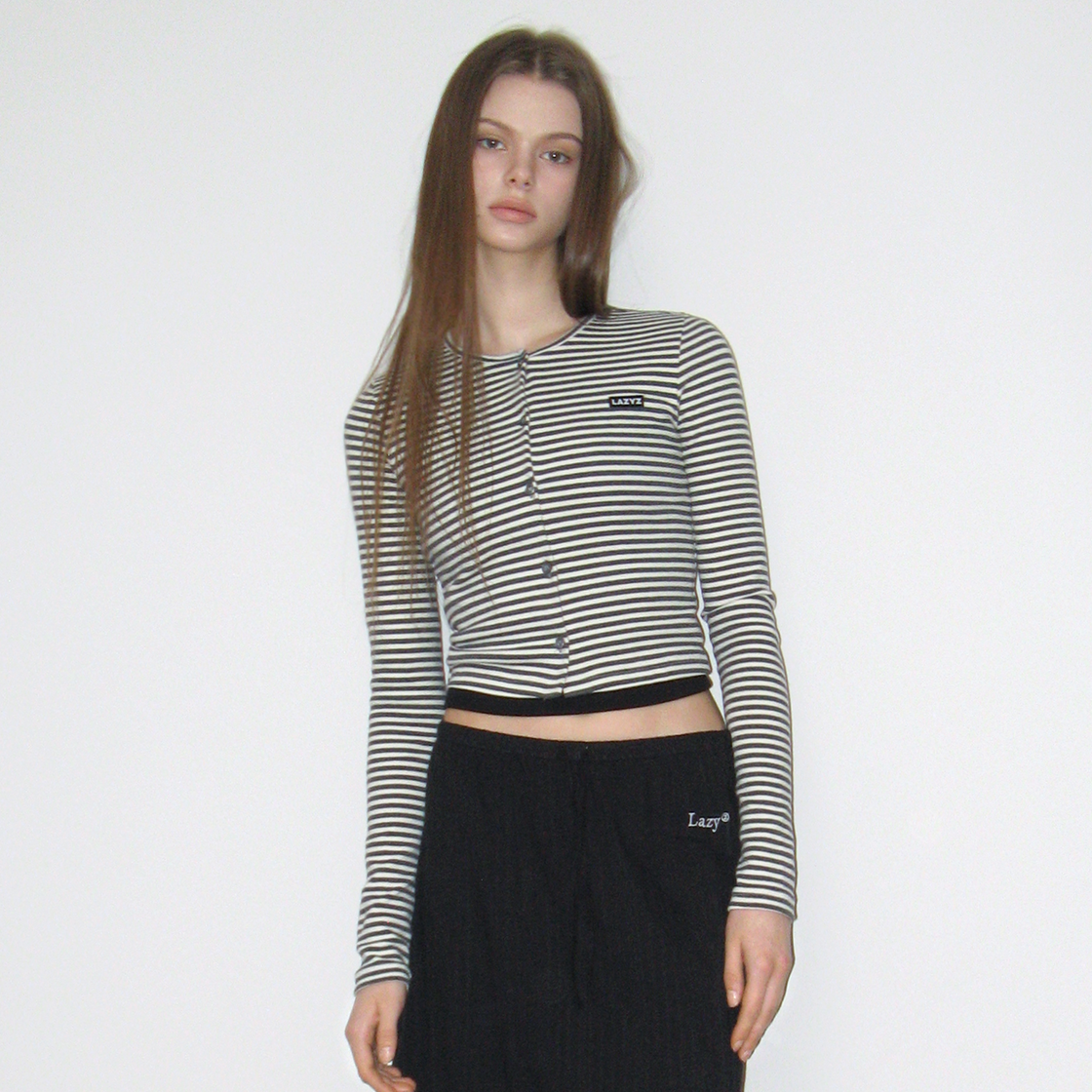 레이지지 라벨 유넥 스트라이프 크롭 가디건 아이보리/차콜(LAZYZ Label U-Neck Stripe Crop Cardigan Ivory/Charcoal) - 3