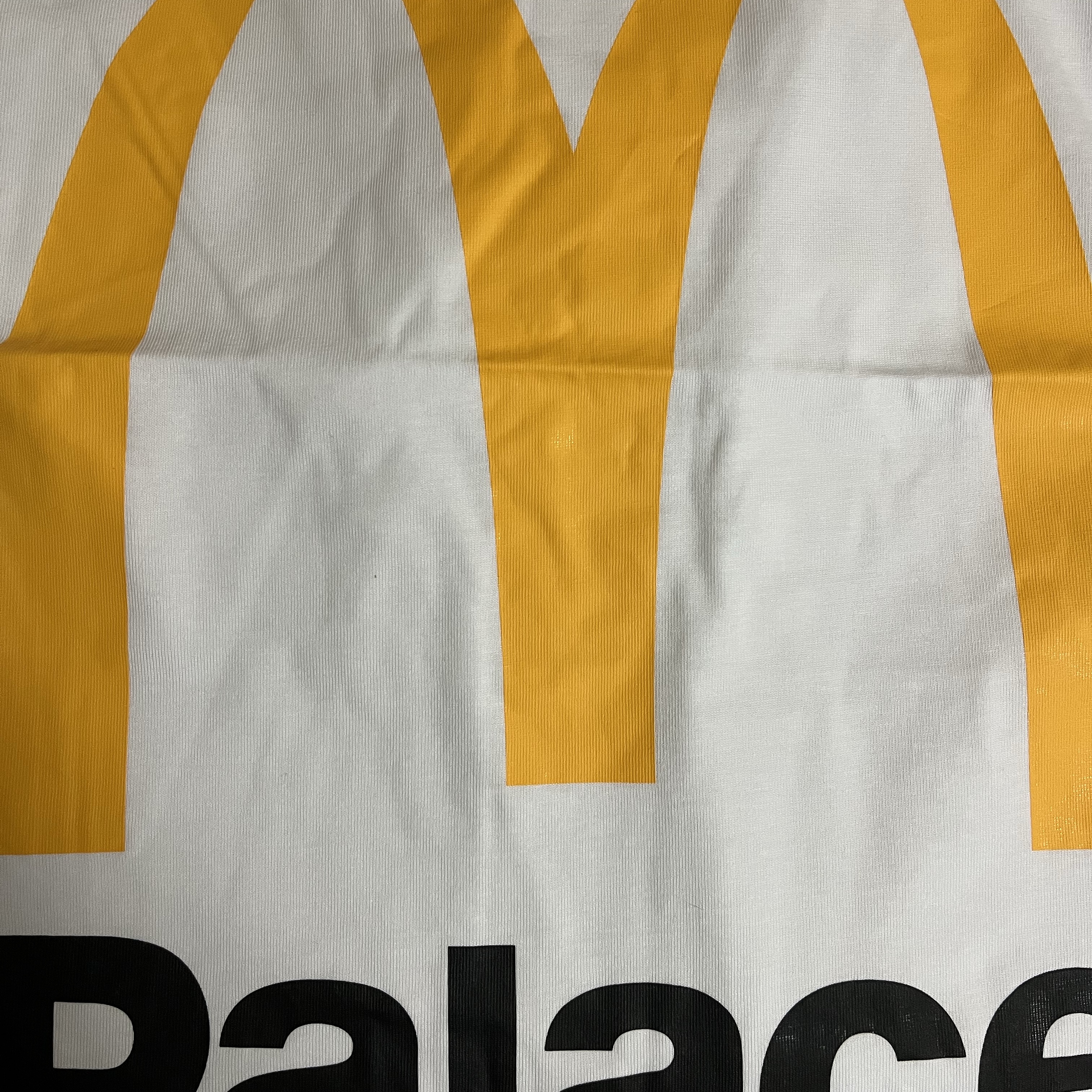 Palace x McDonald's Logo T-Shirt White - 23FW 착용 스타일