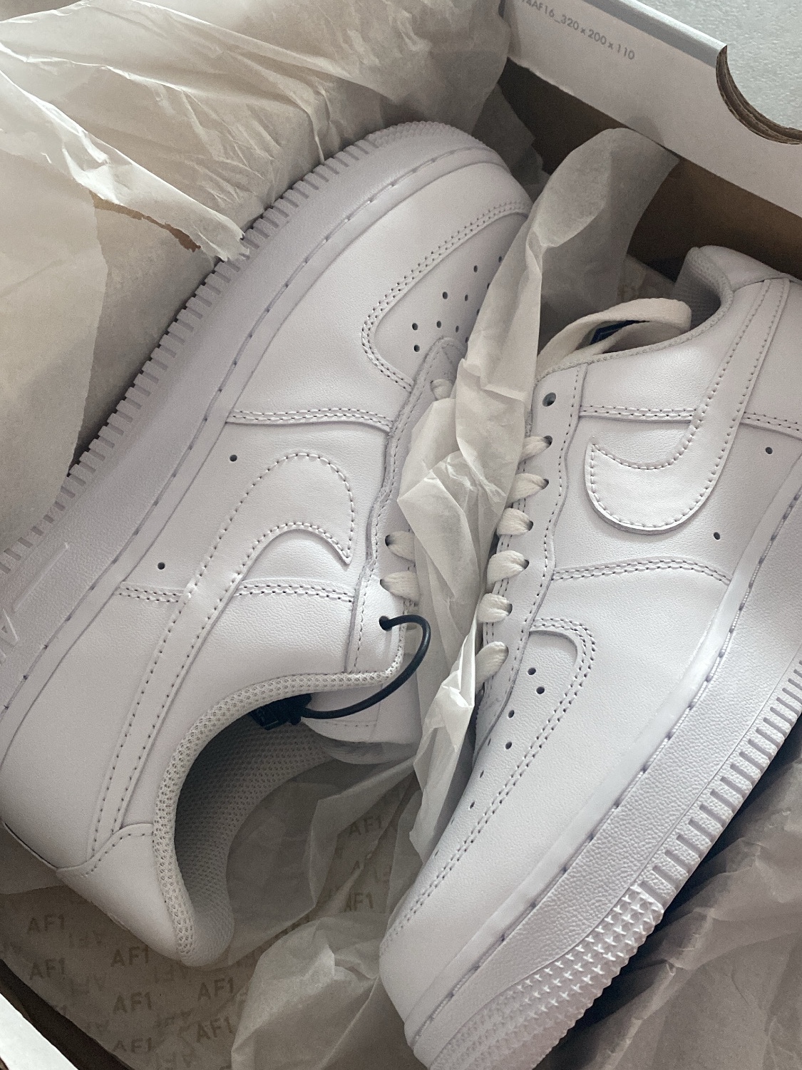 (W) Nike Air Force 1 '07 Low White 착용 스타일