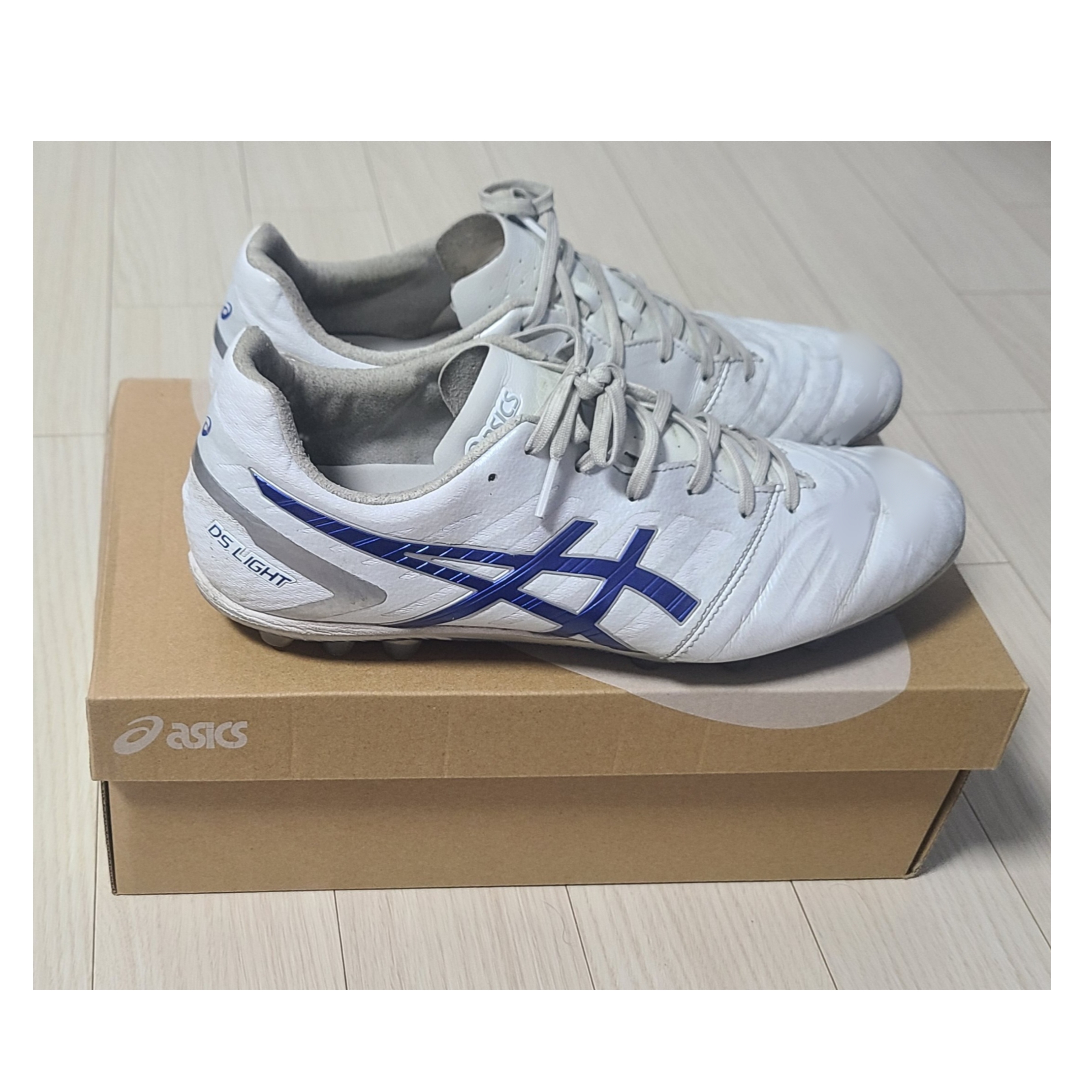 Asics DS Light AG White Asics Blue 착용 스타일