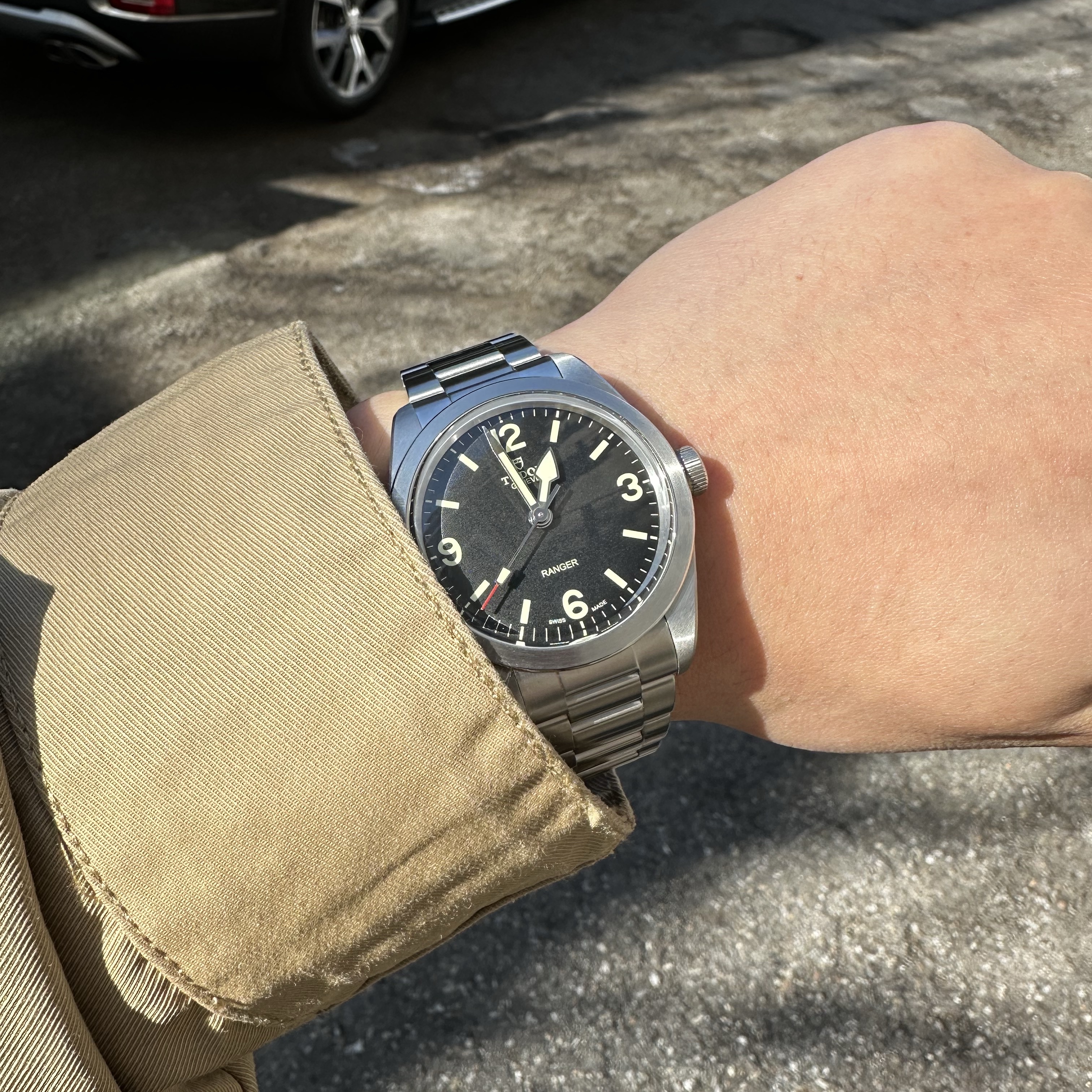 Tudor Ranger M79950 Steel Bracelet Black 착용 스타일