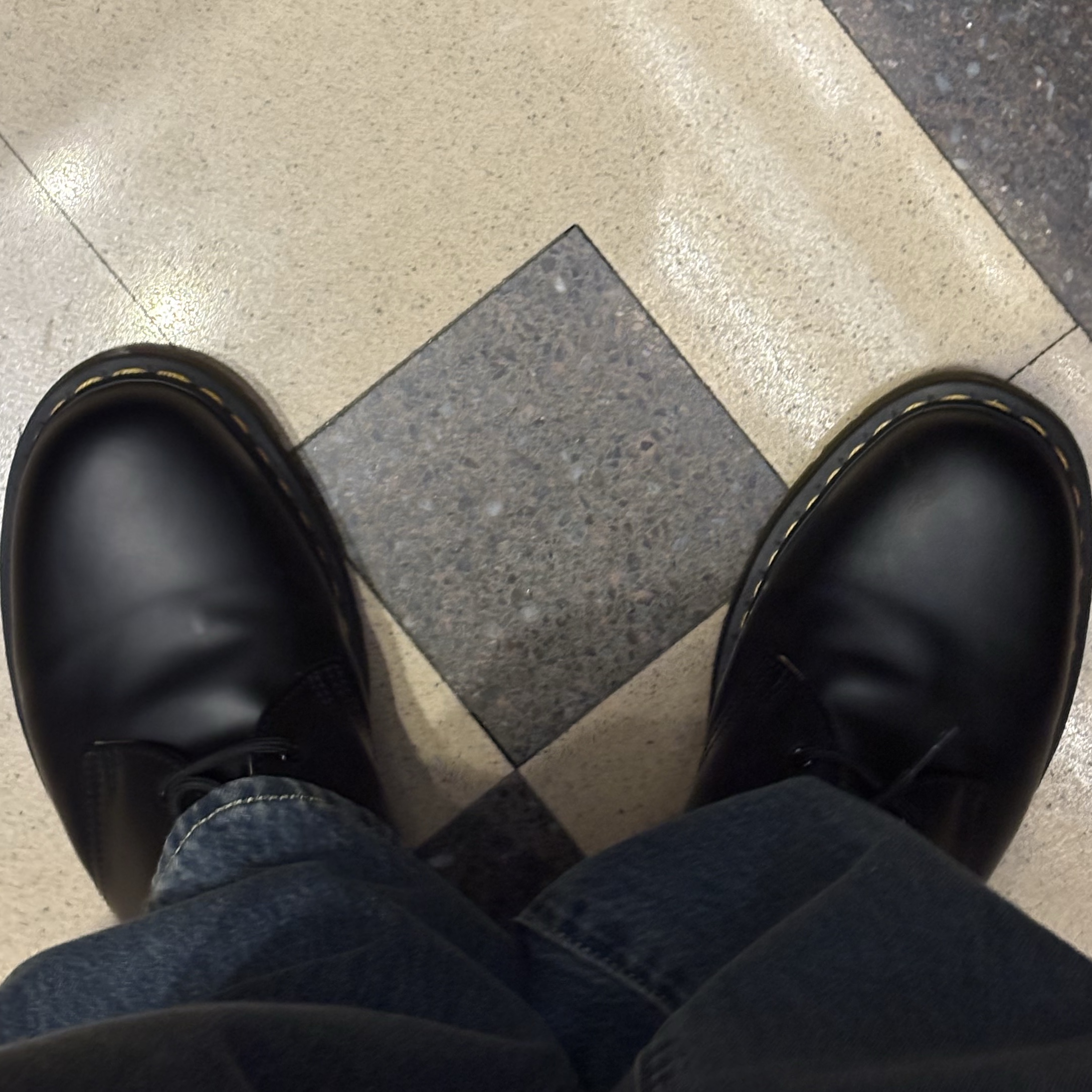 Dr. Martens 1461 Smooth Black 착용 스타일