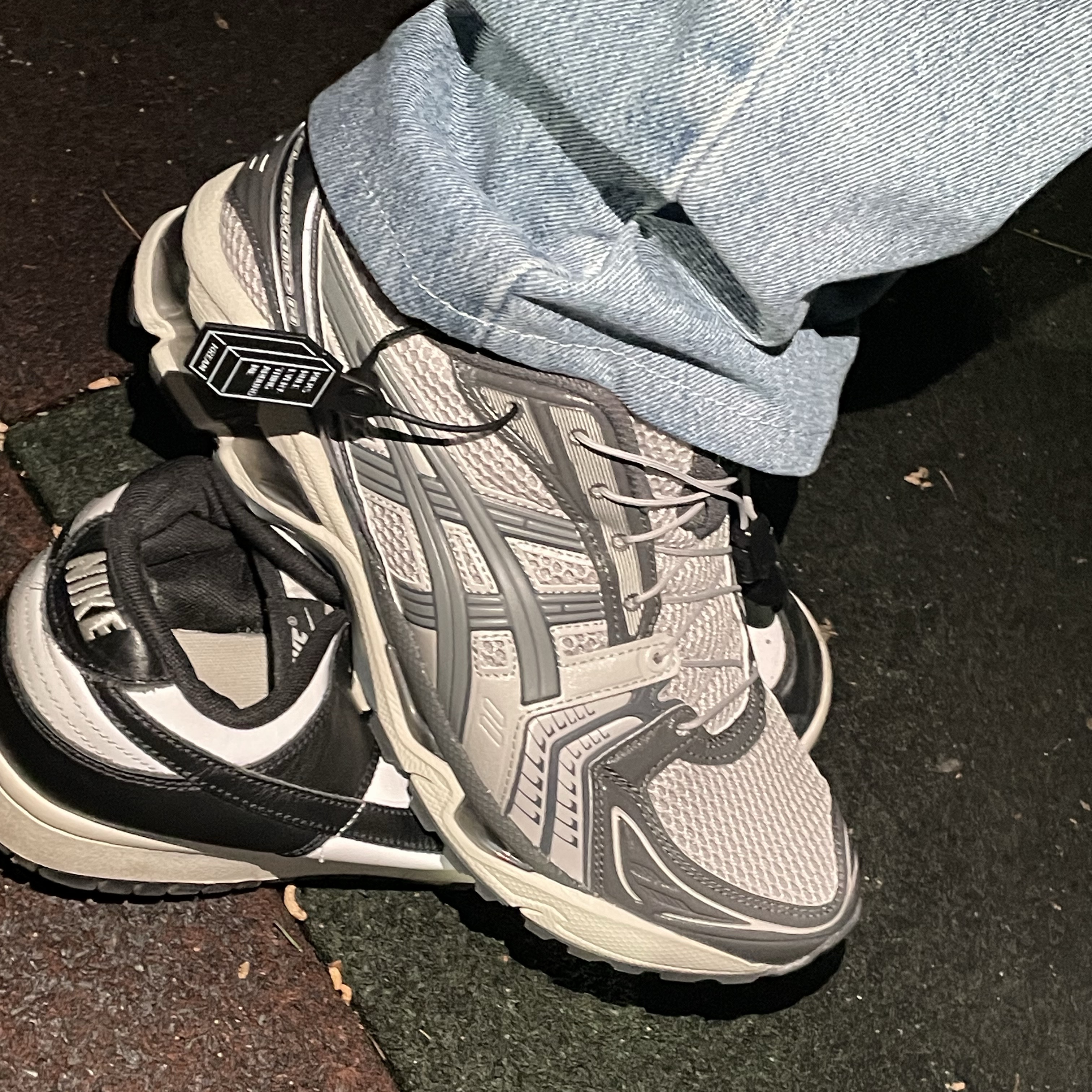 Asics Gel-Kayano 14 Cream Black 착용 스타일