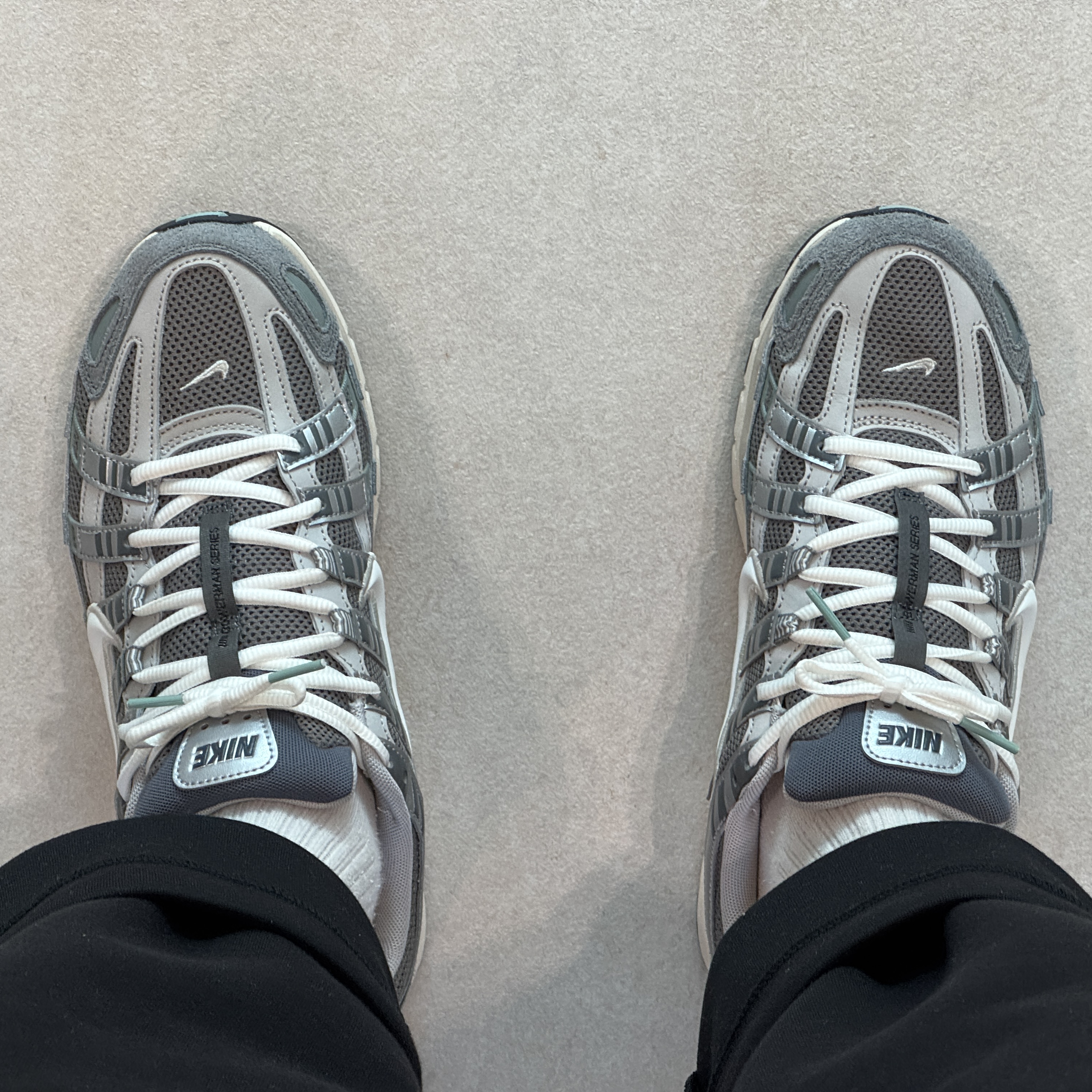 Nike P-6000 Flat Pewter Light Iron Ore 착용 스타일 - 3