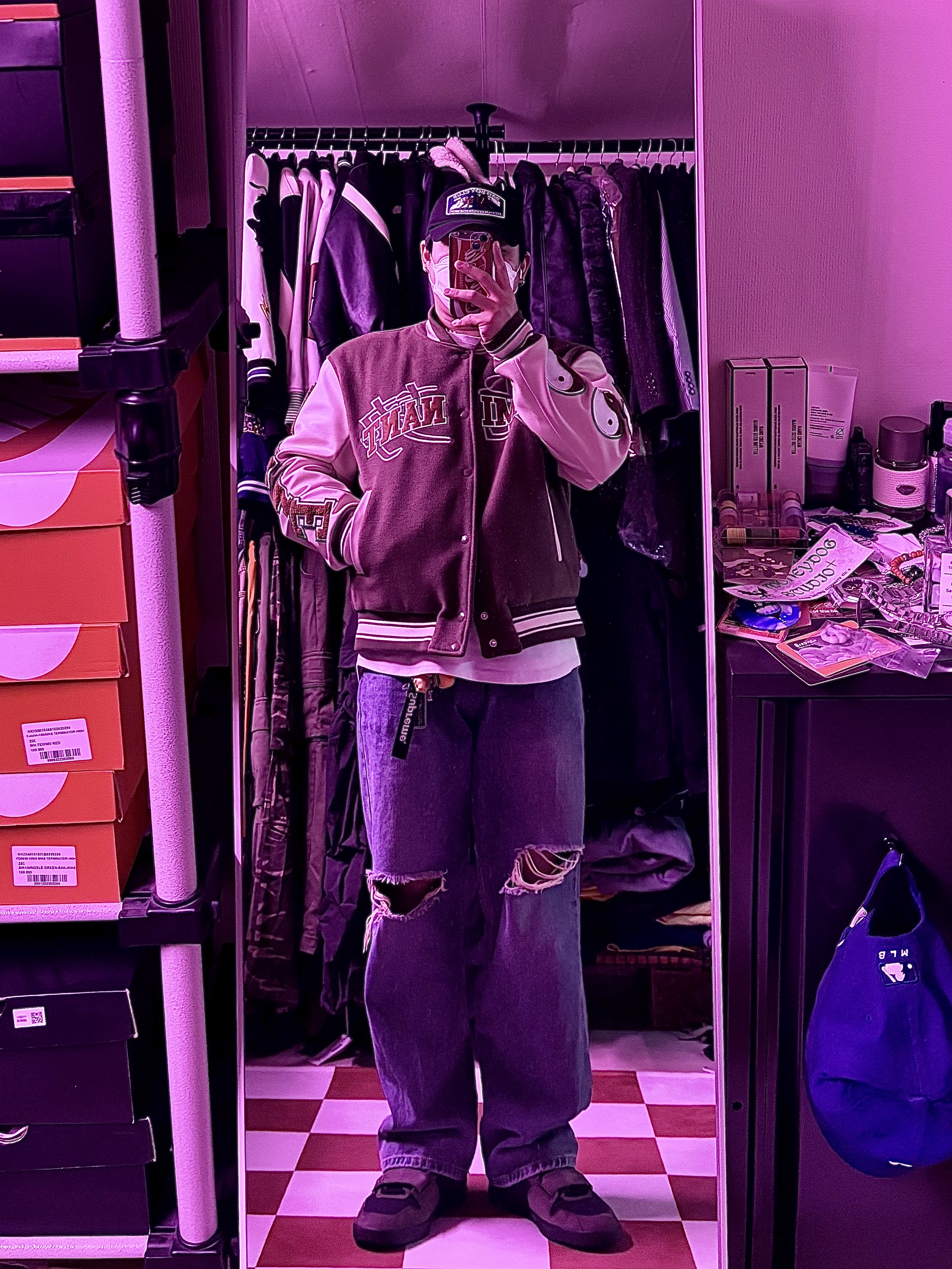 Jordan x Travis Scott Jumpman Jack TR Black and Dark Mocha 착용 스타일