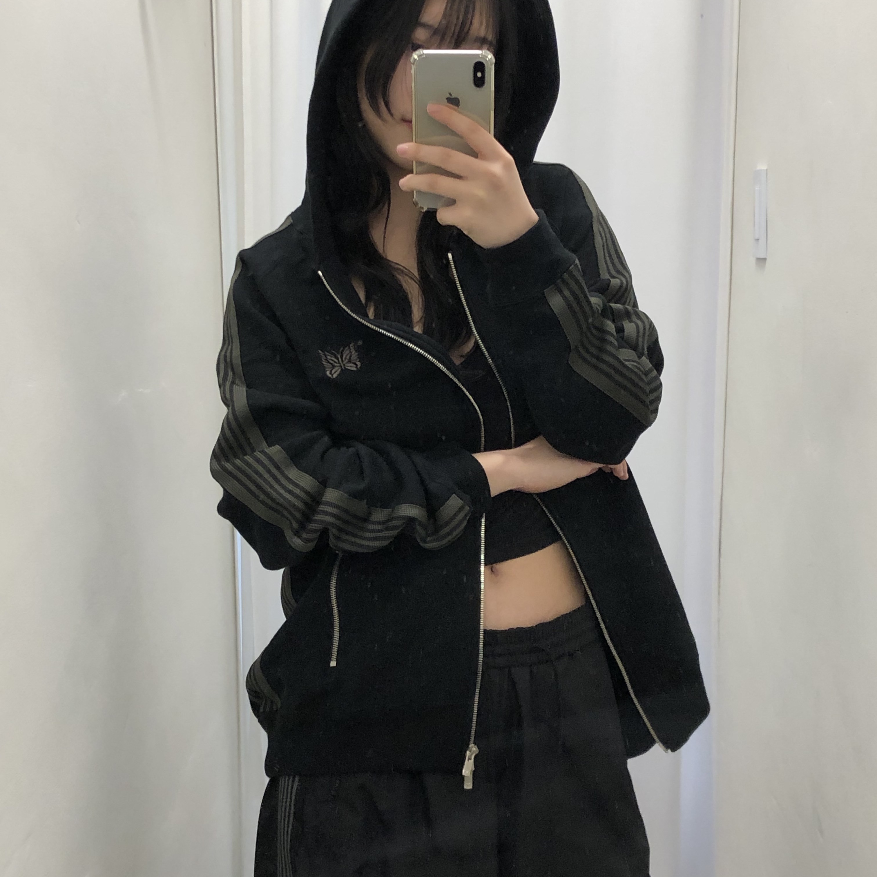 Needles x LHP H.D. Nylon Track Pants Black, BAPE Baby Milo Plush Mobile Bag Red 착용 스타일 - 2