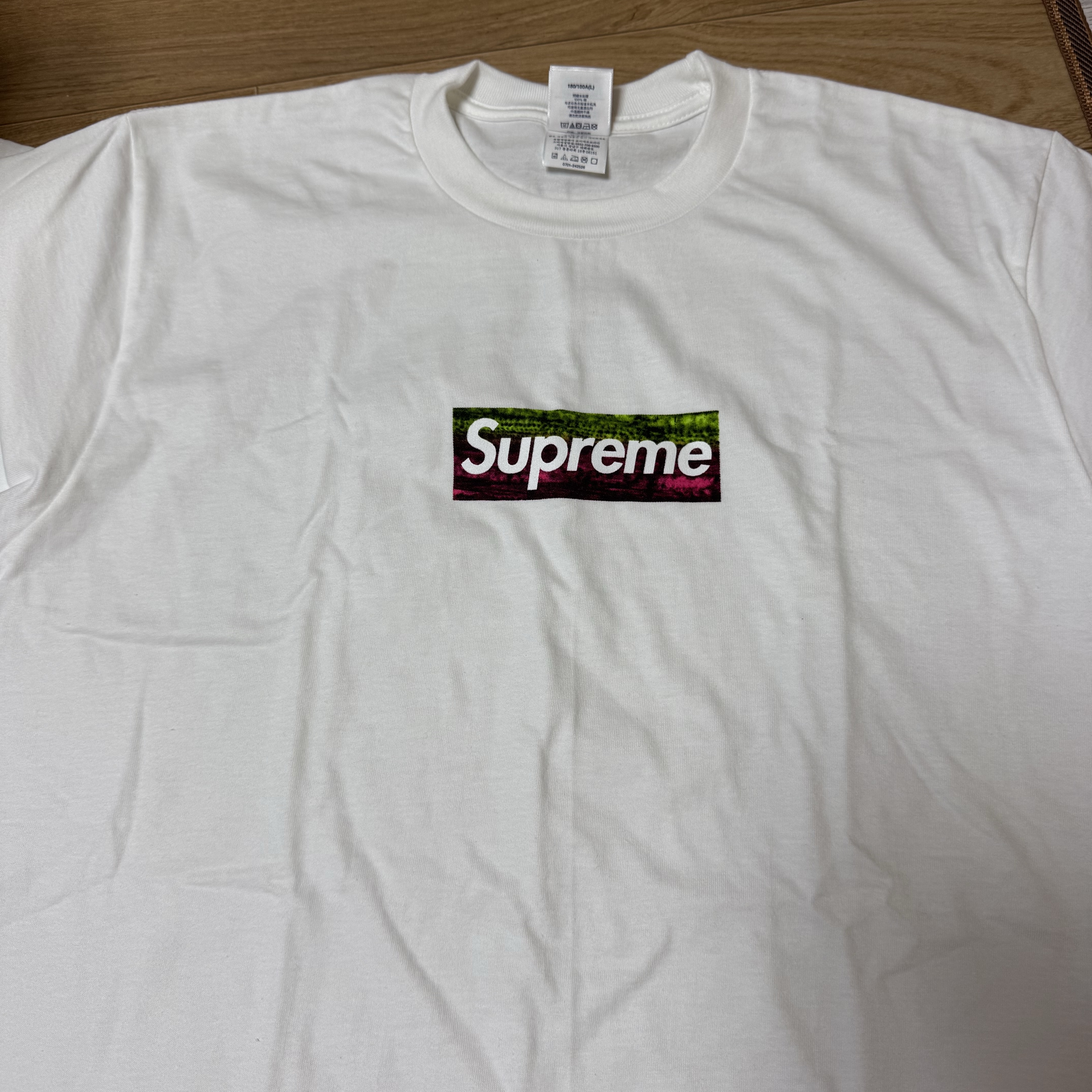 Converse Chuck Taylor All Star J OX Black, Supreme Los Angeles Fire Relief Box Logo T-Shirt White - 25SS 착용 스타일 - 5