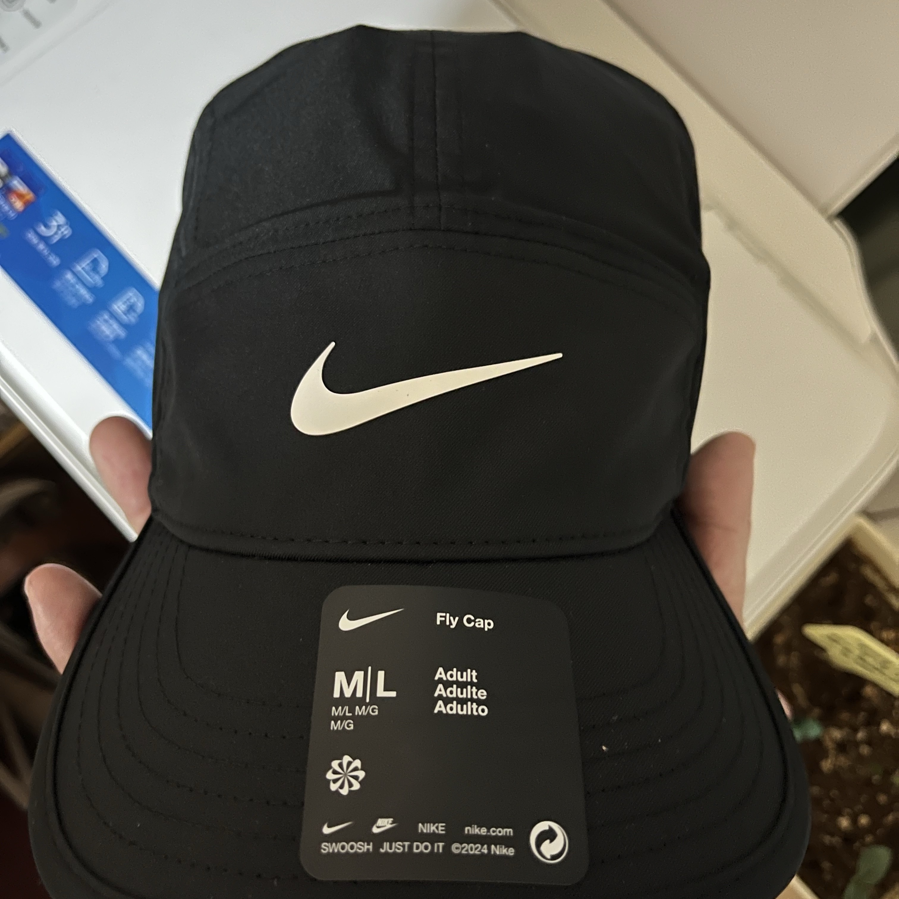 Nike Dri-Fit Fly Unstructured Swoosh Cap Black 착용 스타일