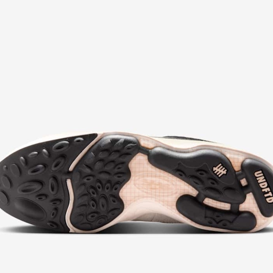 Nike x Undefeated Air Zoom Spiridon Phantom Black 착용 스타일