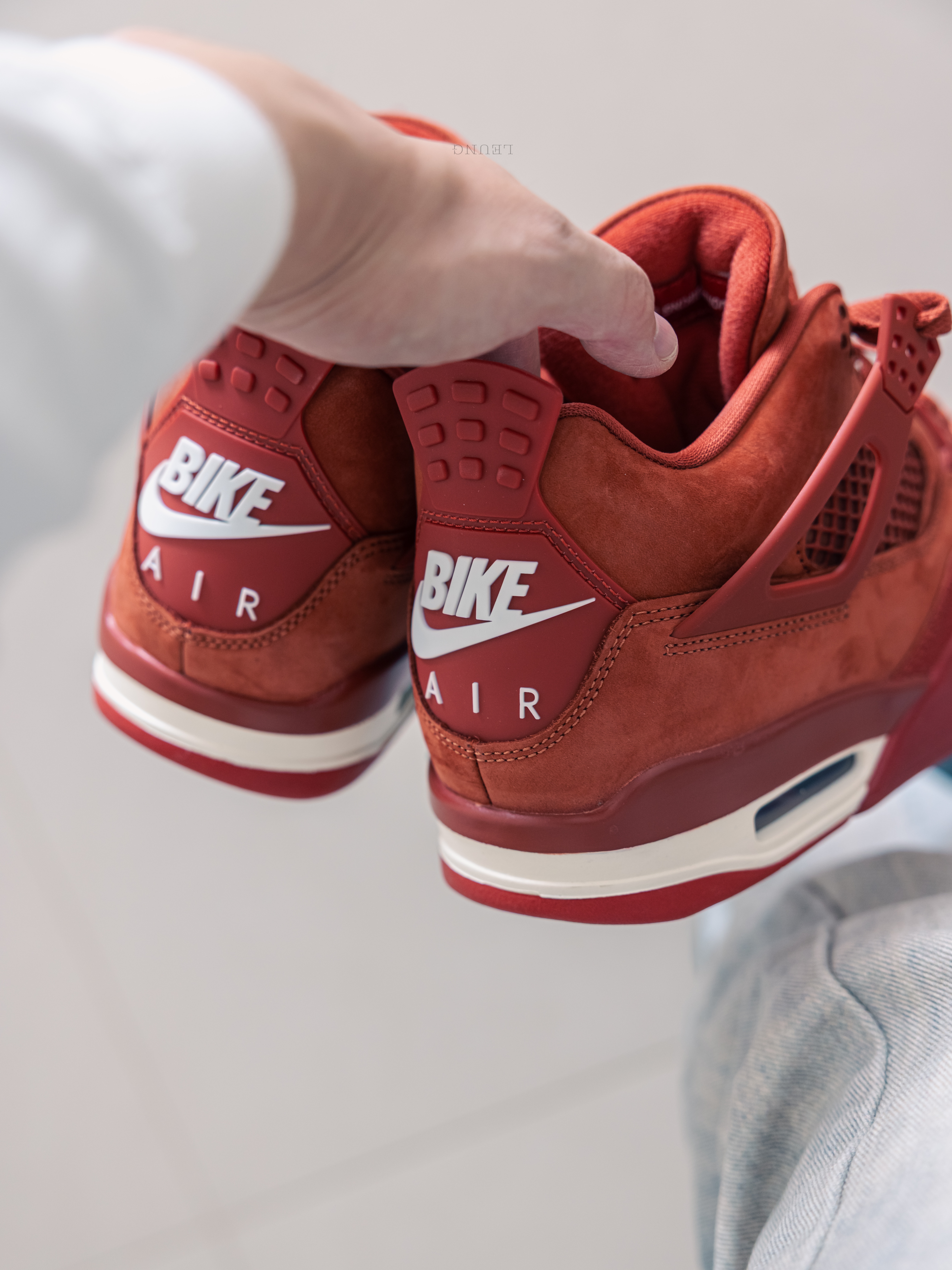 Jordan 4 x Nigel Sylvester Retro OG SP Brick by Brick 착용 스타일 - 2