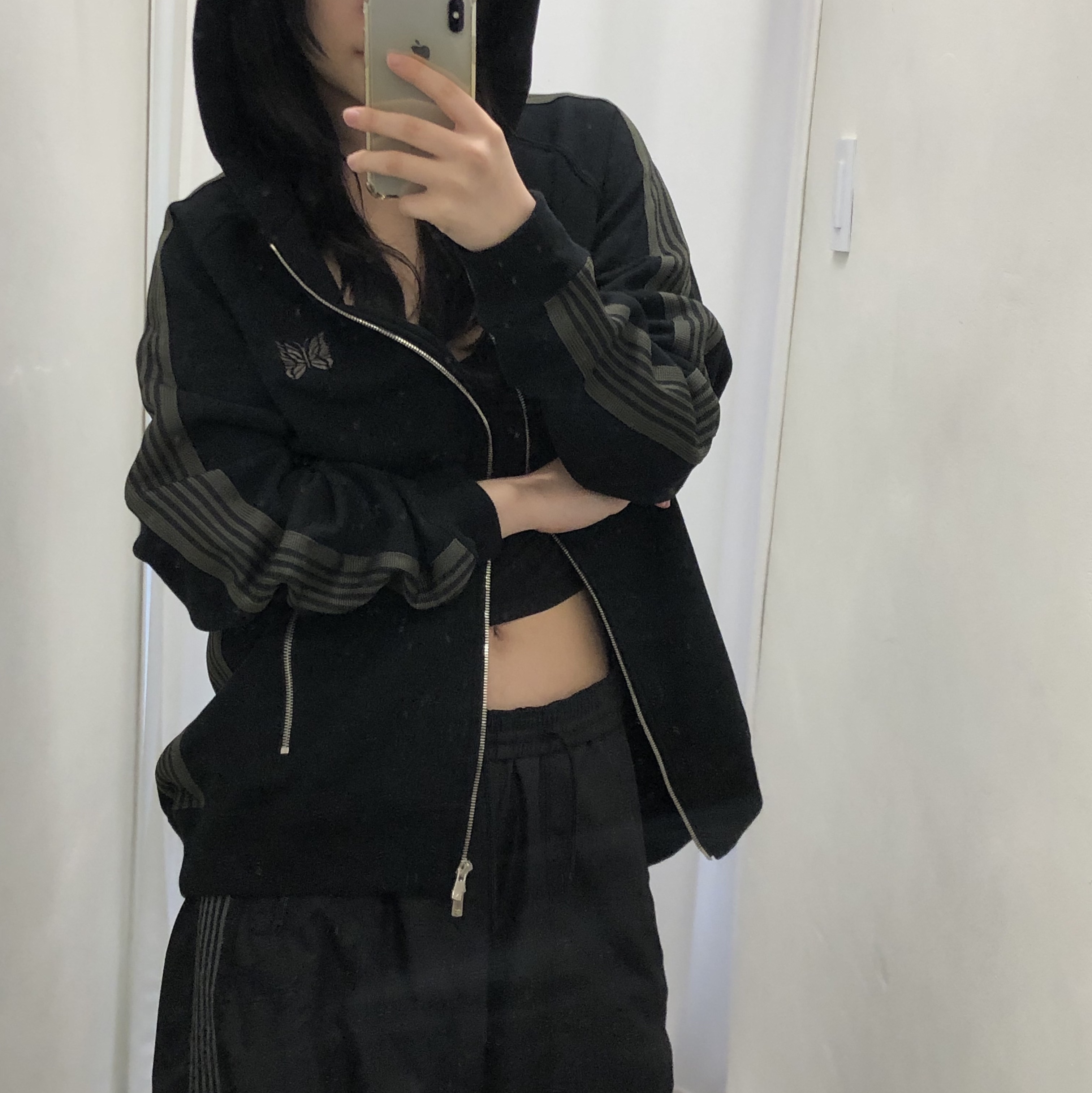 Needles x LHP H.D. Nylon Track Pants Black, BAPE Baby Milo Plush Mobile Bag Red 착용 스타일 - 1