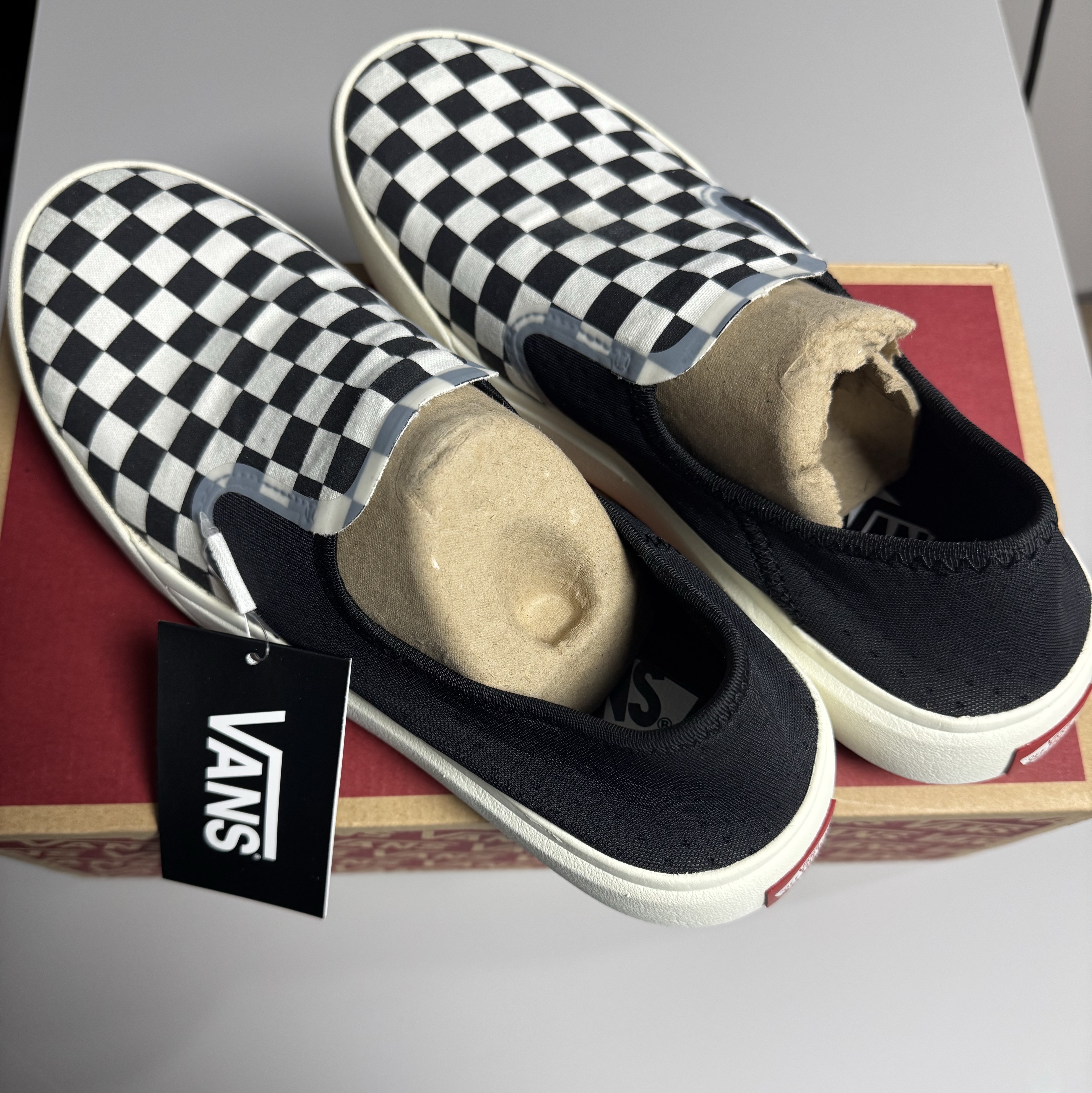 Vans Checkerboard Comfycush One Black 착용 스타일 - 3