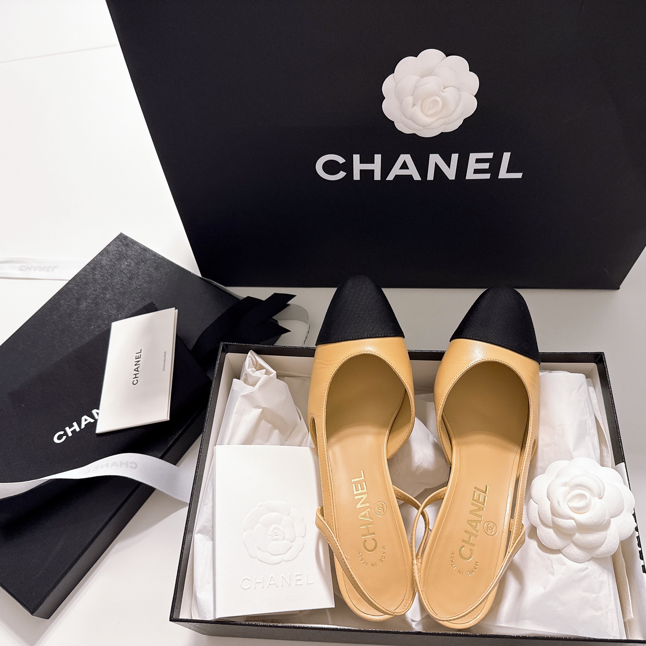 (W) Chanel Slingbacks Goatskin Grosgrain & Beige Black 착용 스타일