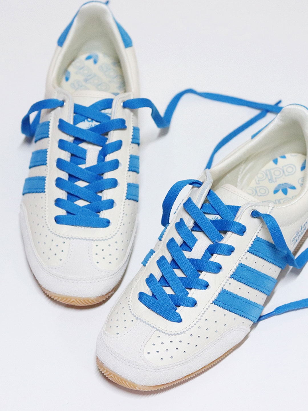(W) Adidas Japan Cream White Blue 착용 스타일