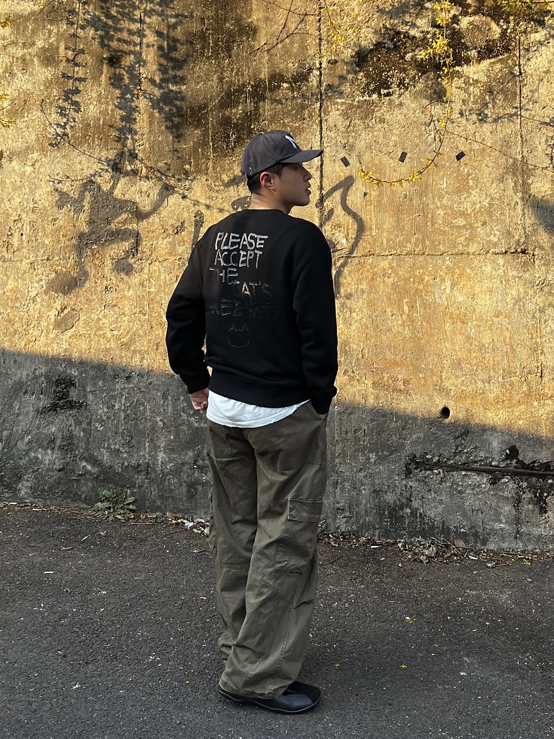 noun Washed Cargo Pants Khaki, Pemont Square Black 착용 스타일 - 2