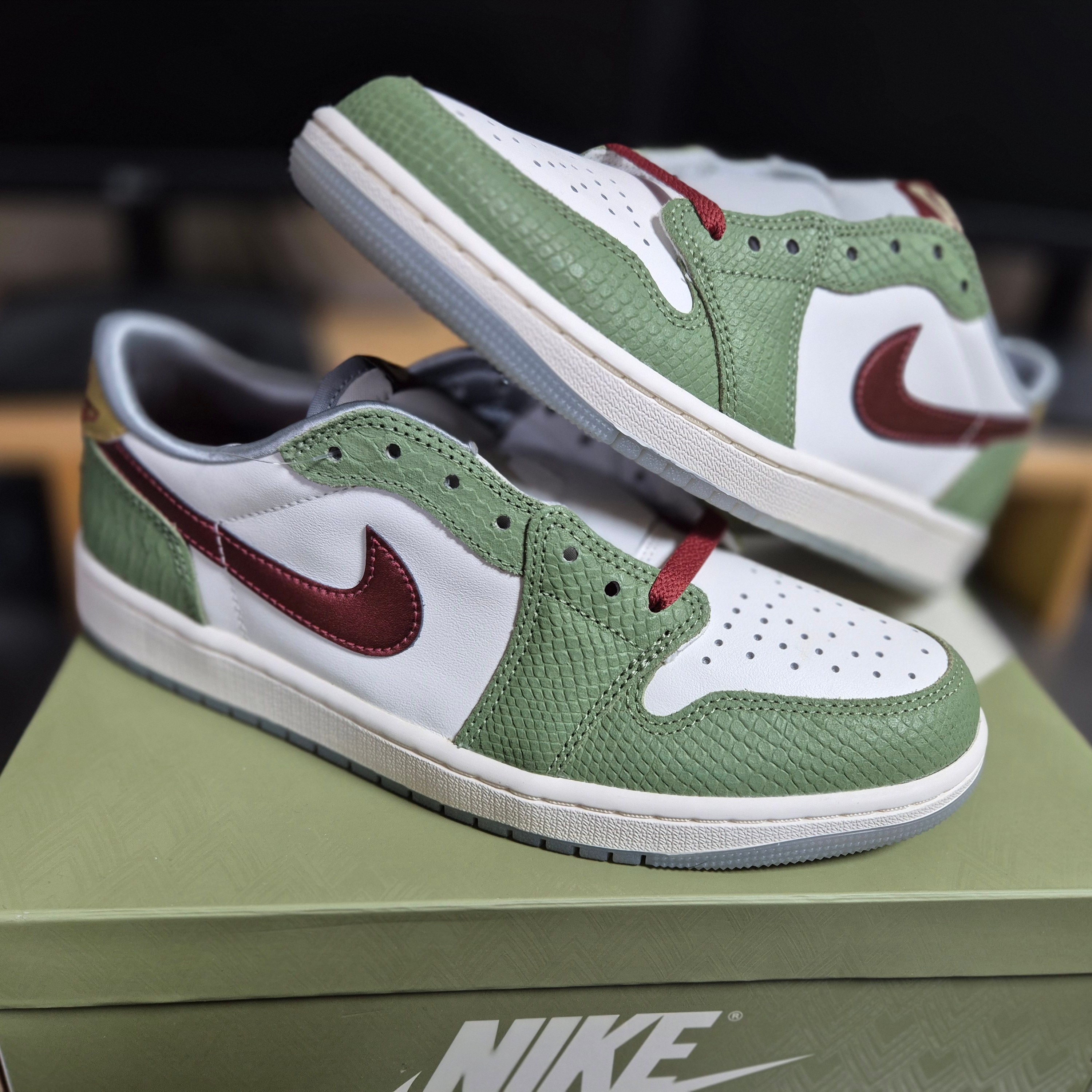 Jordan 1 Retro Low OG Chinese New Year 착용 스타일