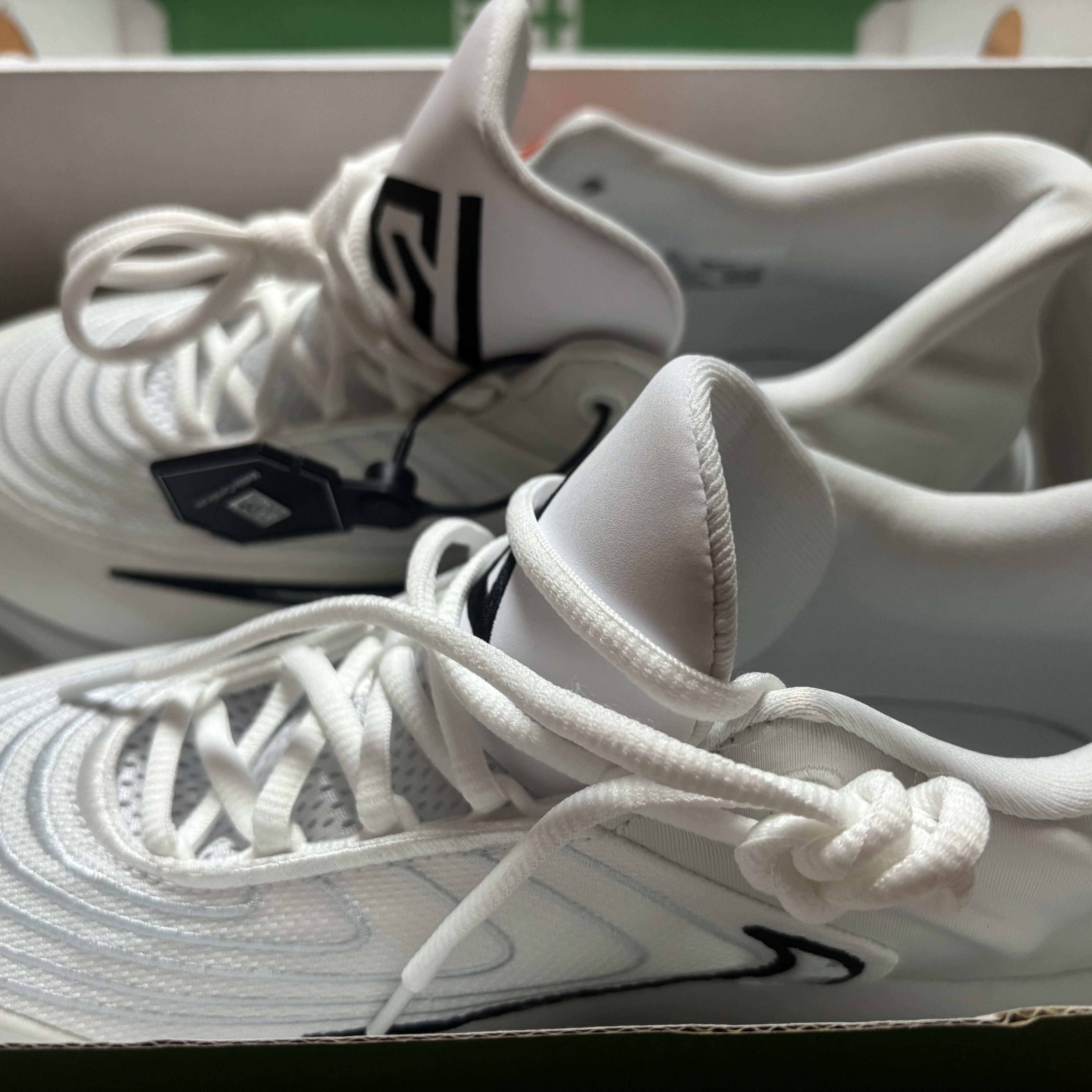 Nike Giannis Immortality 4 EP White 착용 스타일 - 1