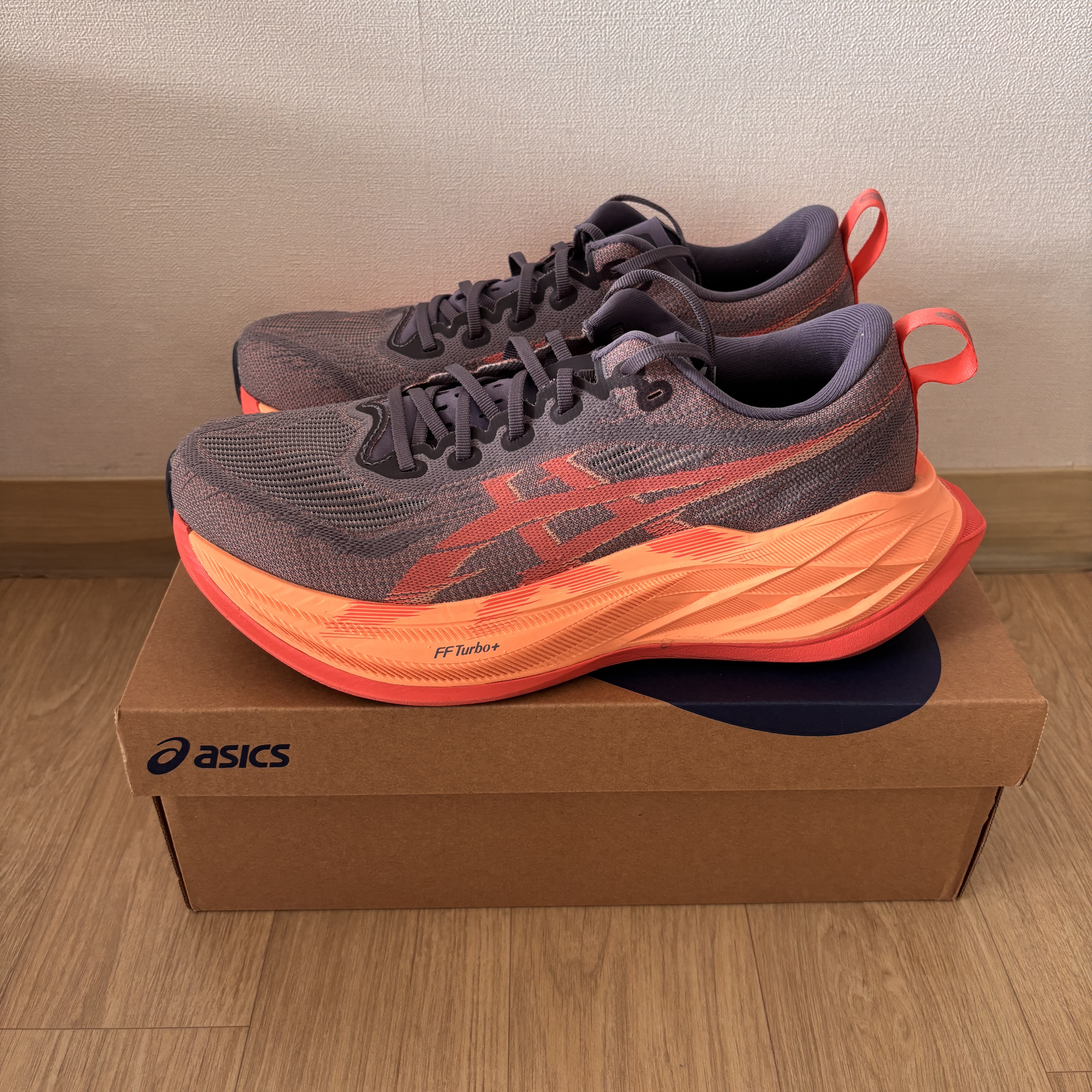 Asics Superblast 2 Greyish Purple Coral Reef 착용 스타일