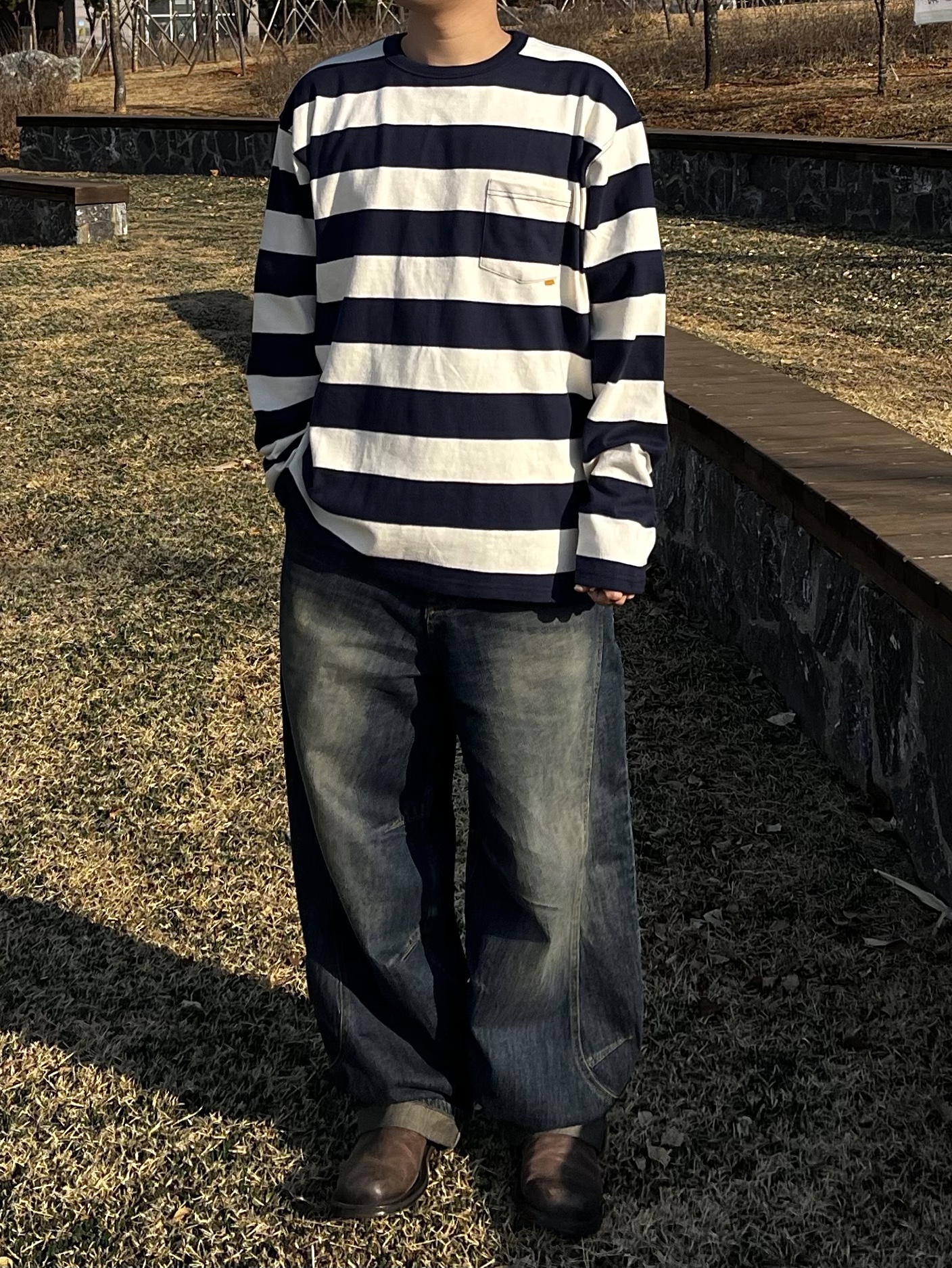 noun Stripe Long Sleeves Navy 착용 스타일