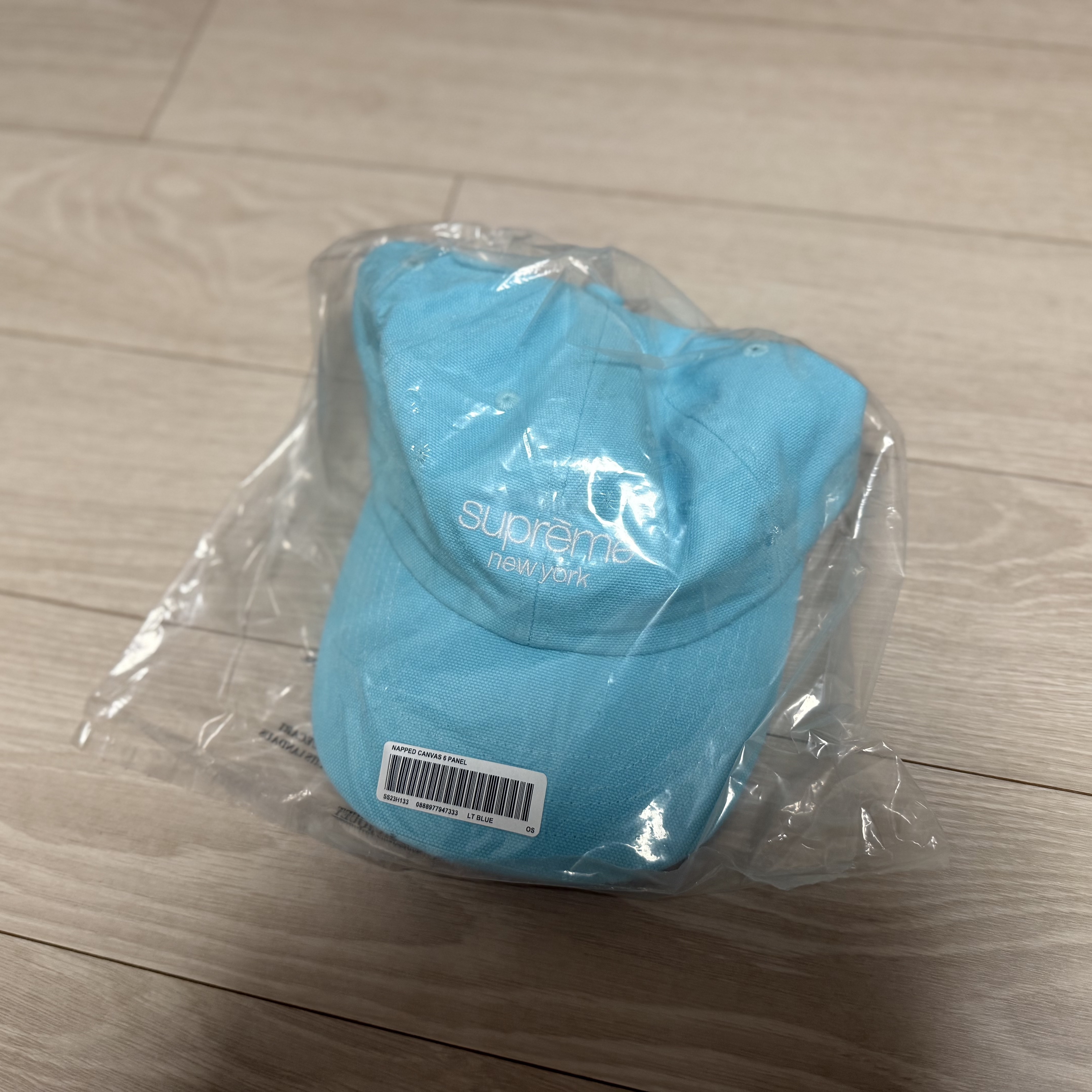 Supreme Classic Logo 6-Panel Cap Light Blue - 23SS 착용 스타일