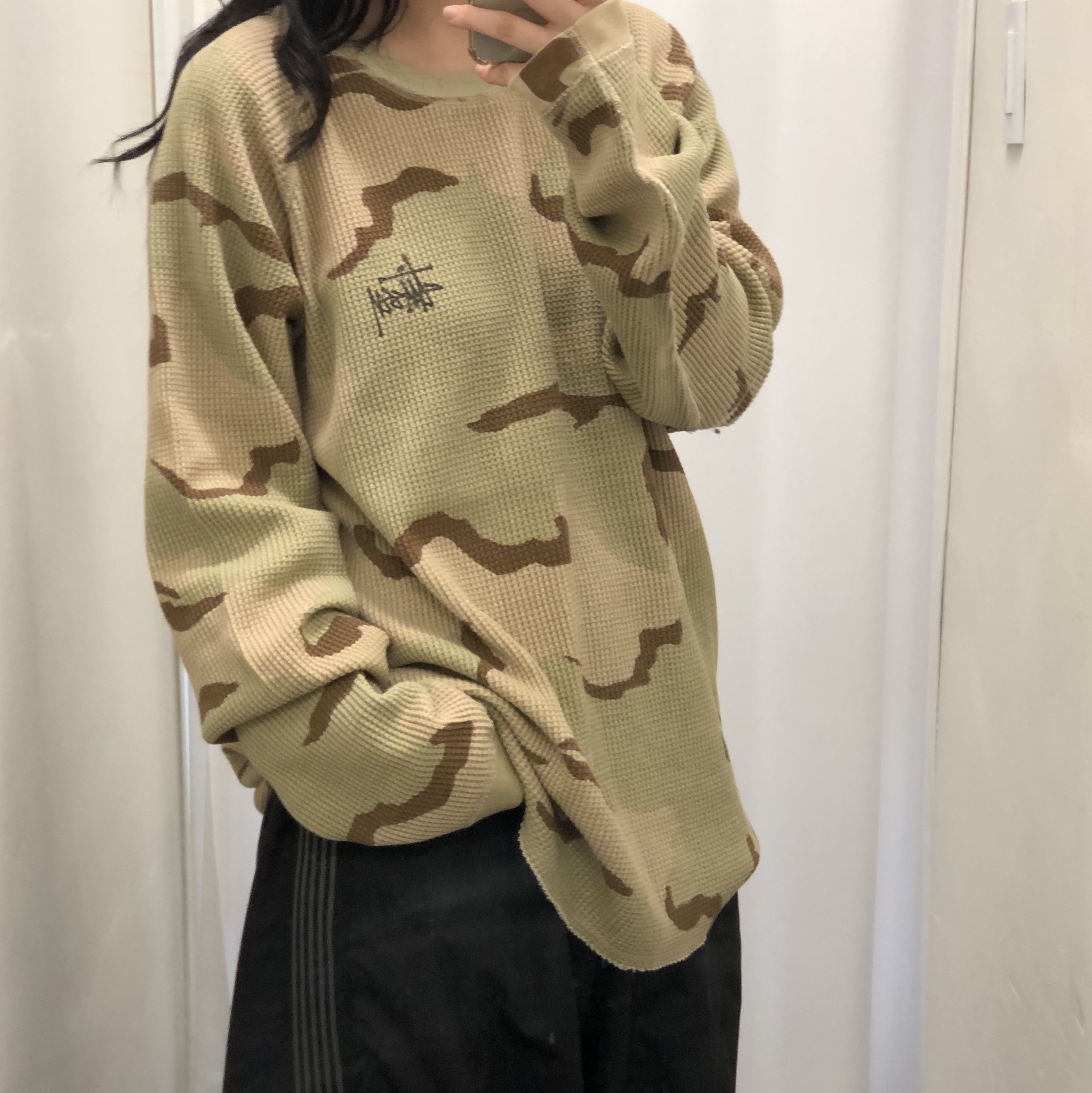 Needles x LHP H.D. Nylon Track Pants Black, BAPE Baby Milo Plush Mobile Bag Red 착용 스타일 - 5