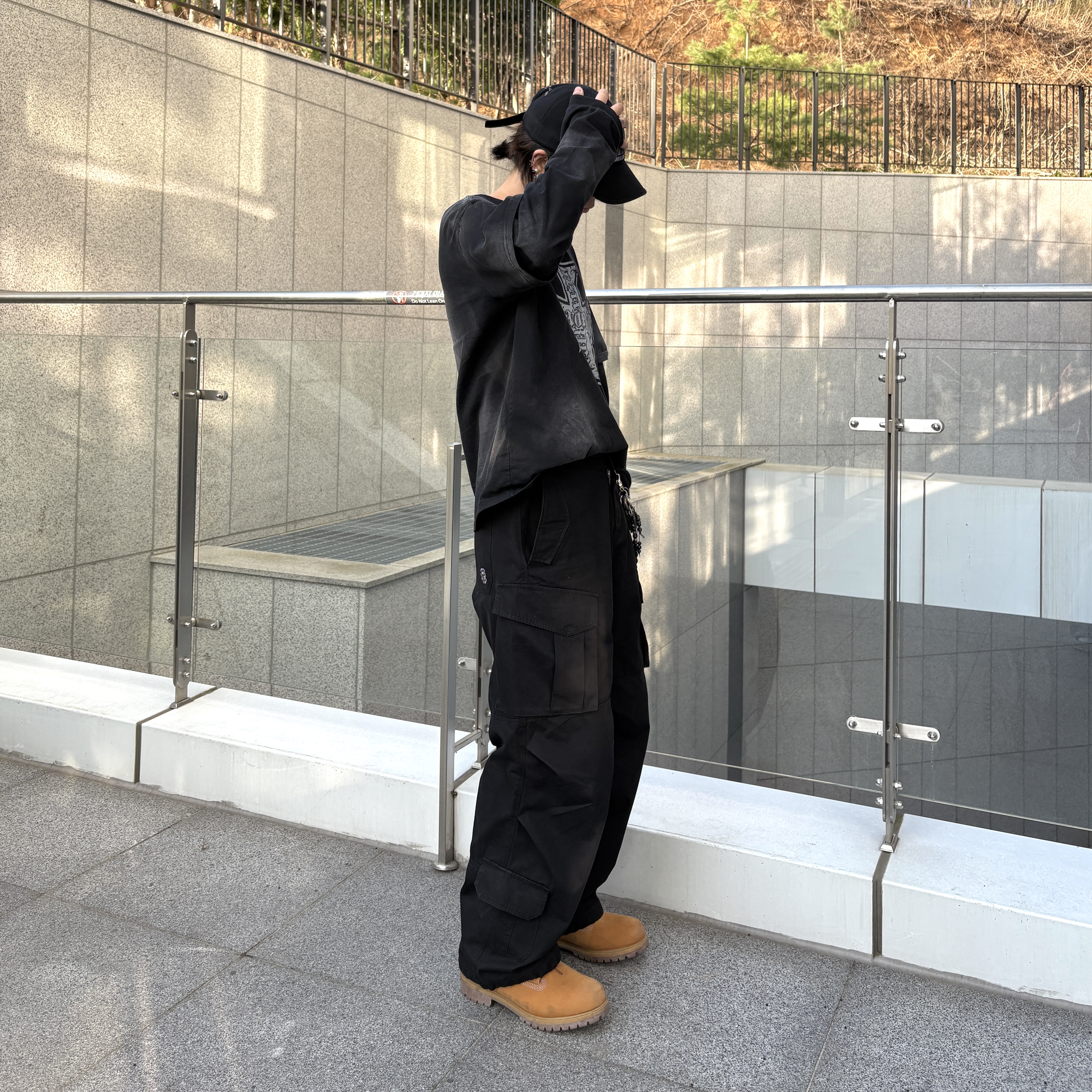 Flavorism VTG Washed Cargo Pants Black 착용 스타일