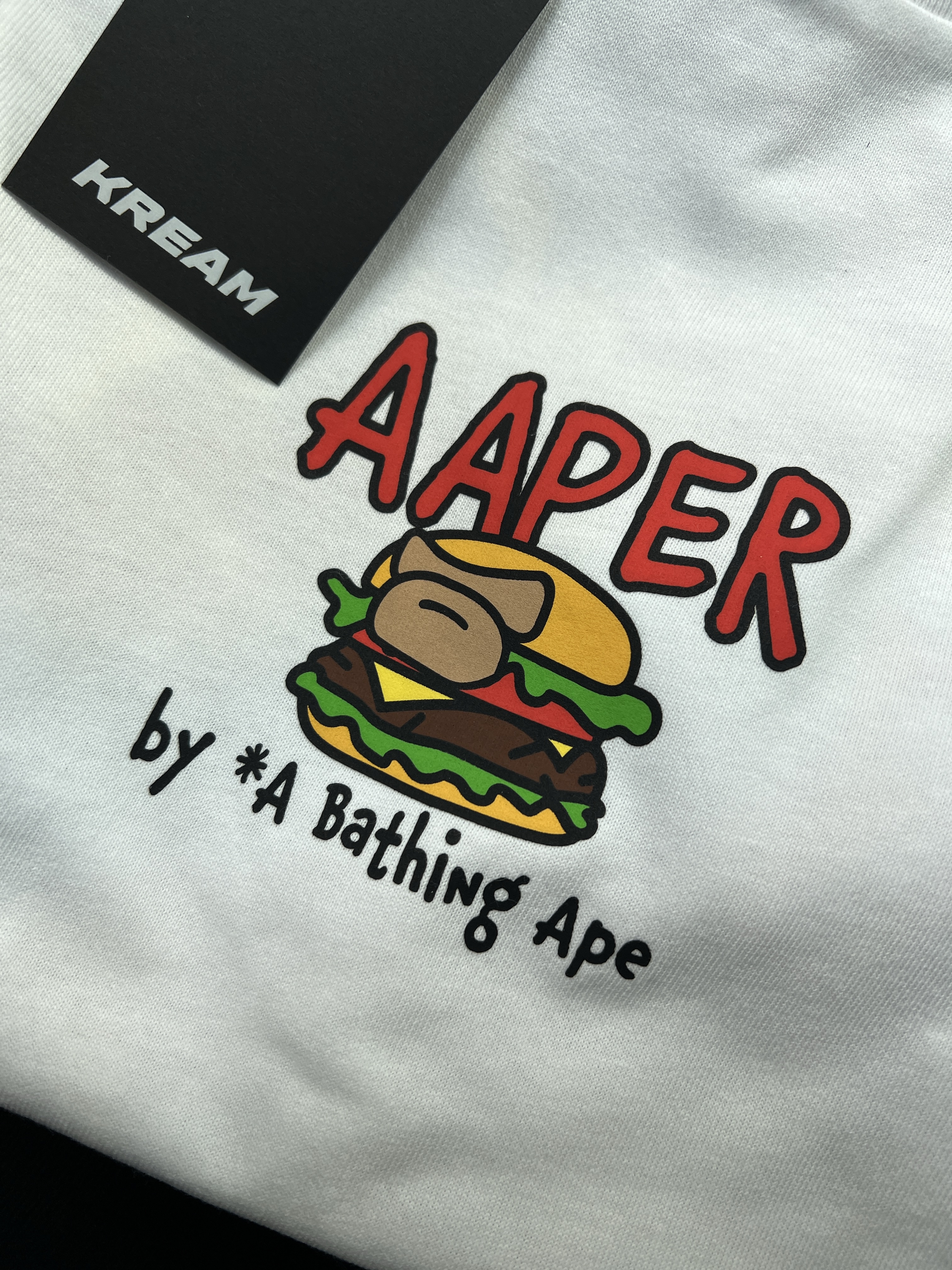 AAPE Theme Aaper Tee White - 25SS 착용 스타일