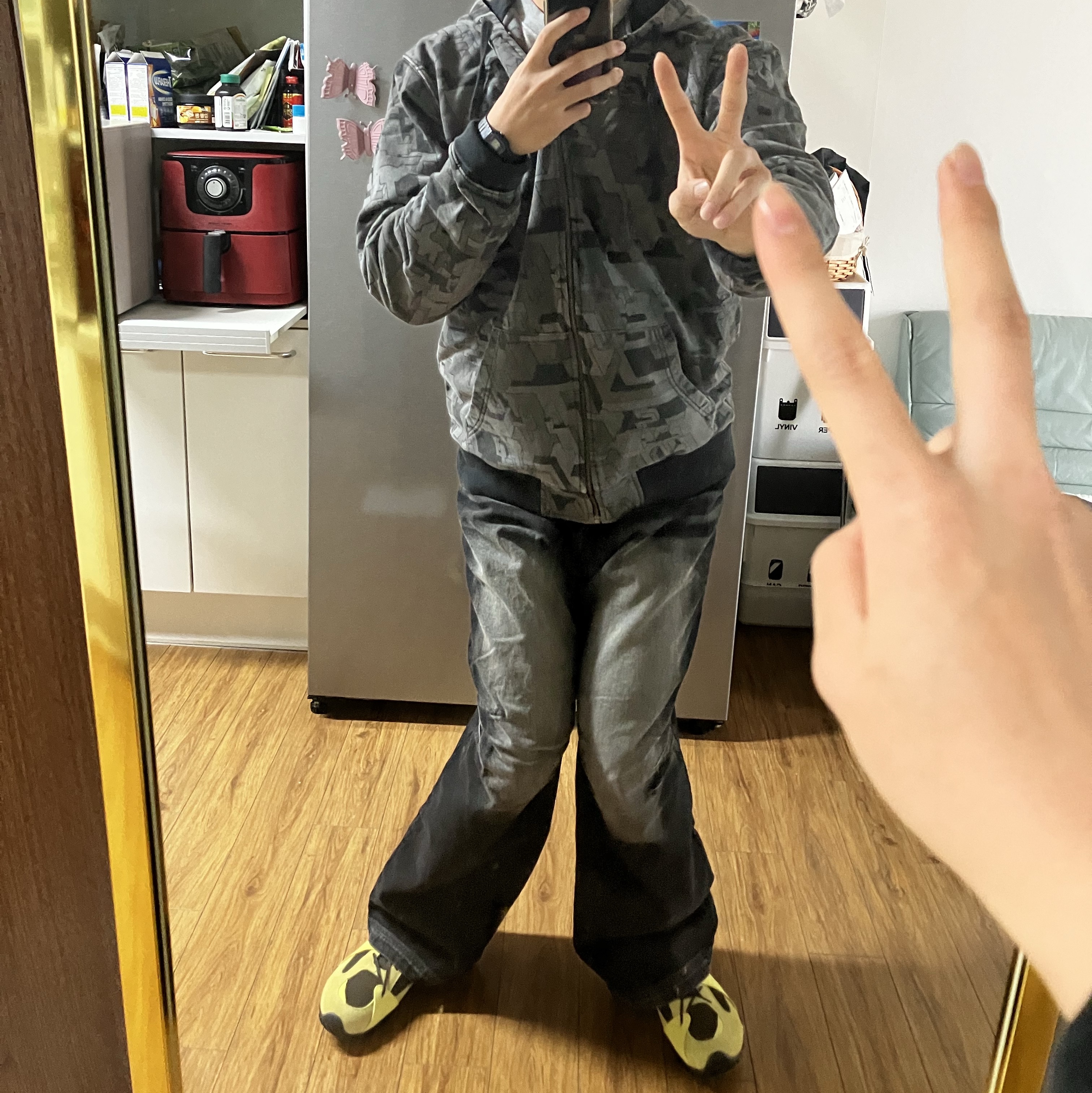 [KREAM 단독] BLR Double Trident Washing Wide Denim Pants Black, [6% 적립] NegativeThree Asymmetry Sneakers Khaki Brown 착용 스타일