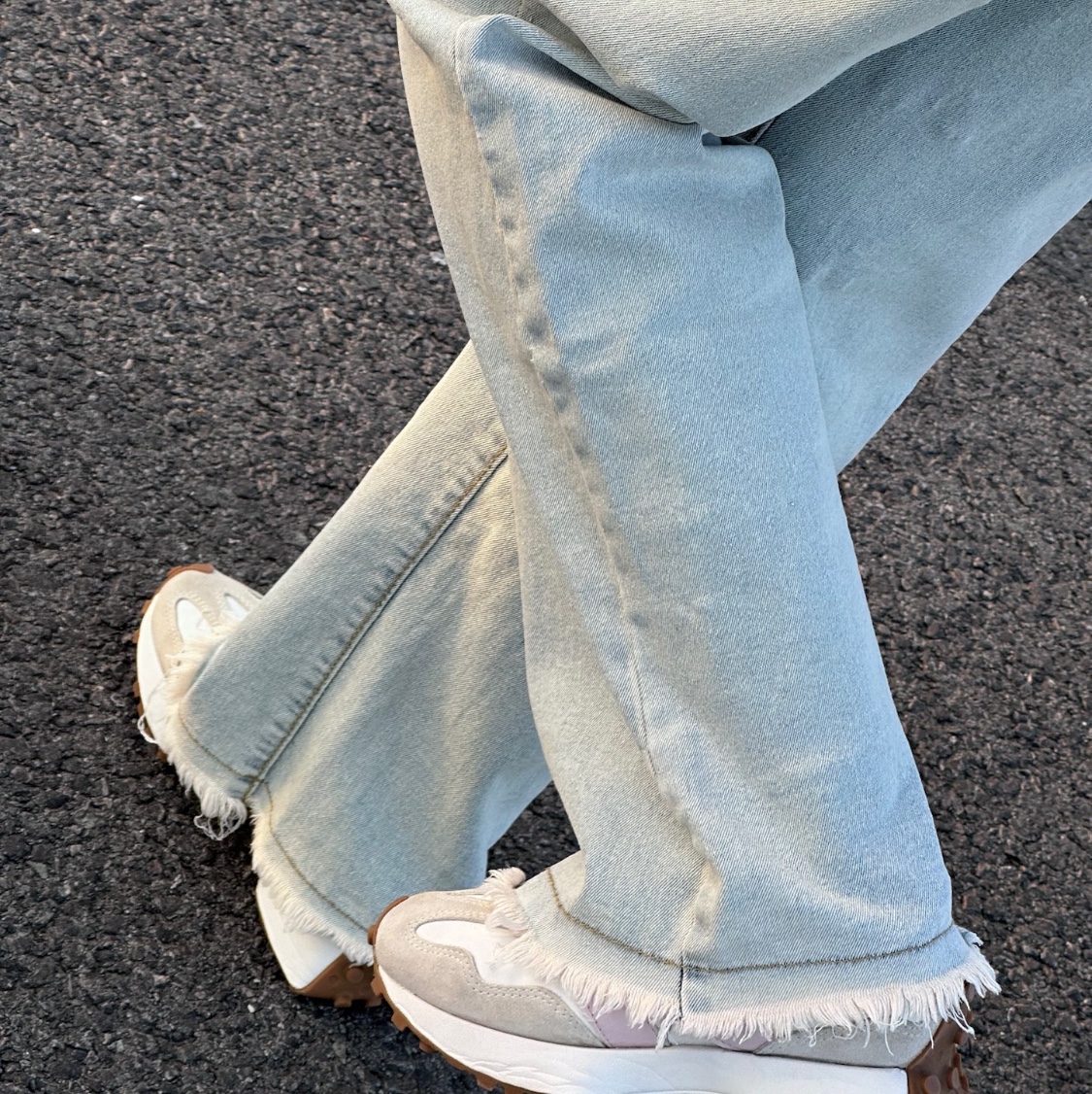 (W) New Balance 327 Sea Salt Pink Haze 착용 스타일
