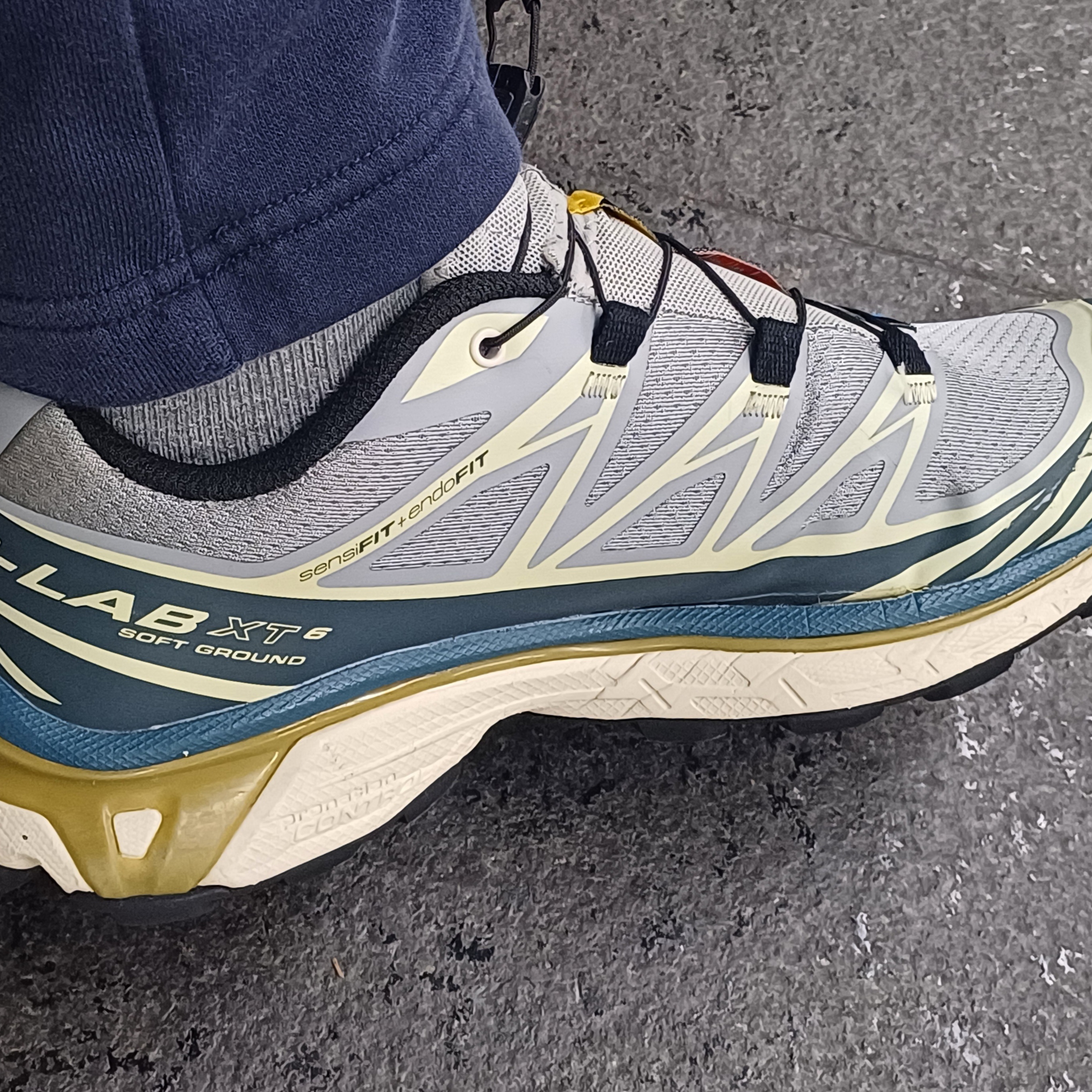 Salomon XT-6 Quarry Bleached Sand 착용 스타일 - 1