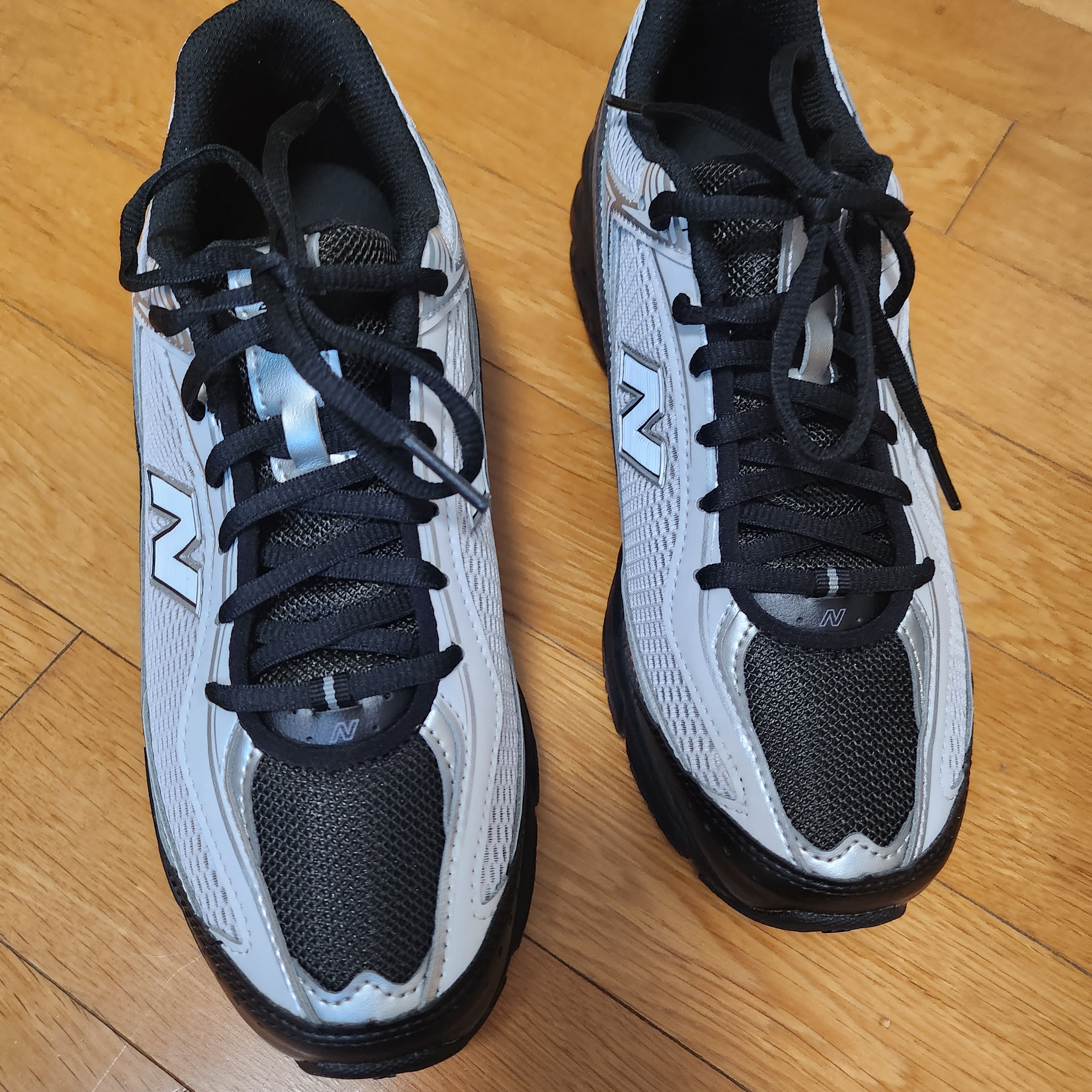 New Balance 509 Black Gray 착용 스타일