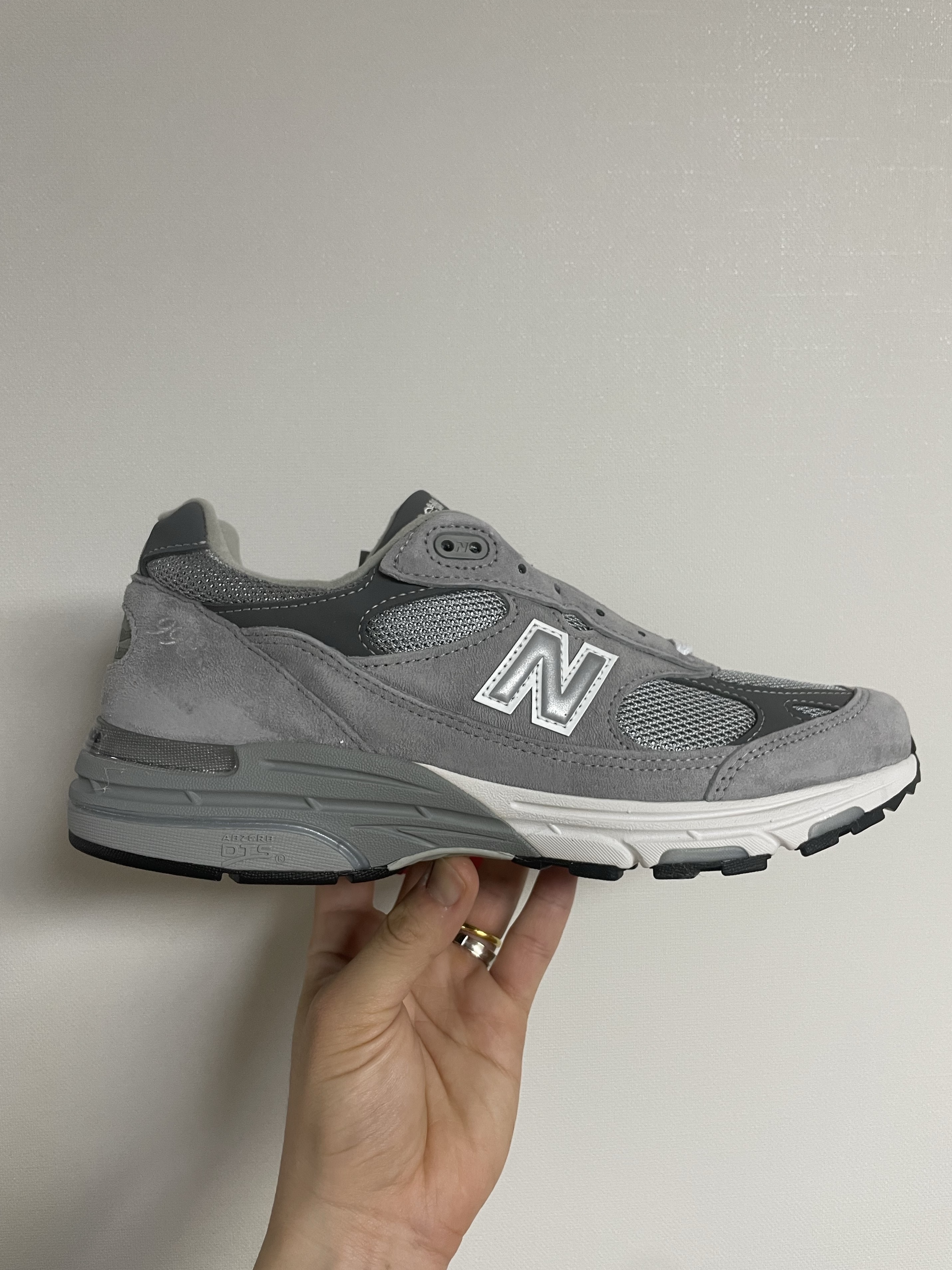 New Balance 993 Made in USA Grey - D Standard 착용 스타일 - 1