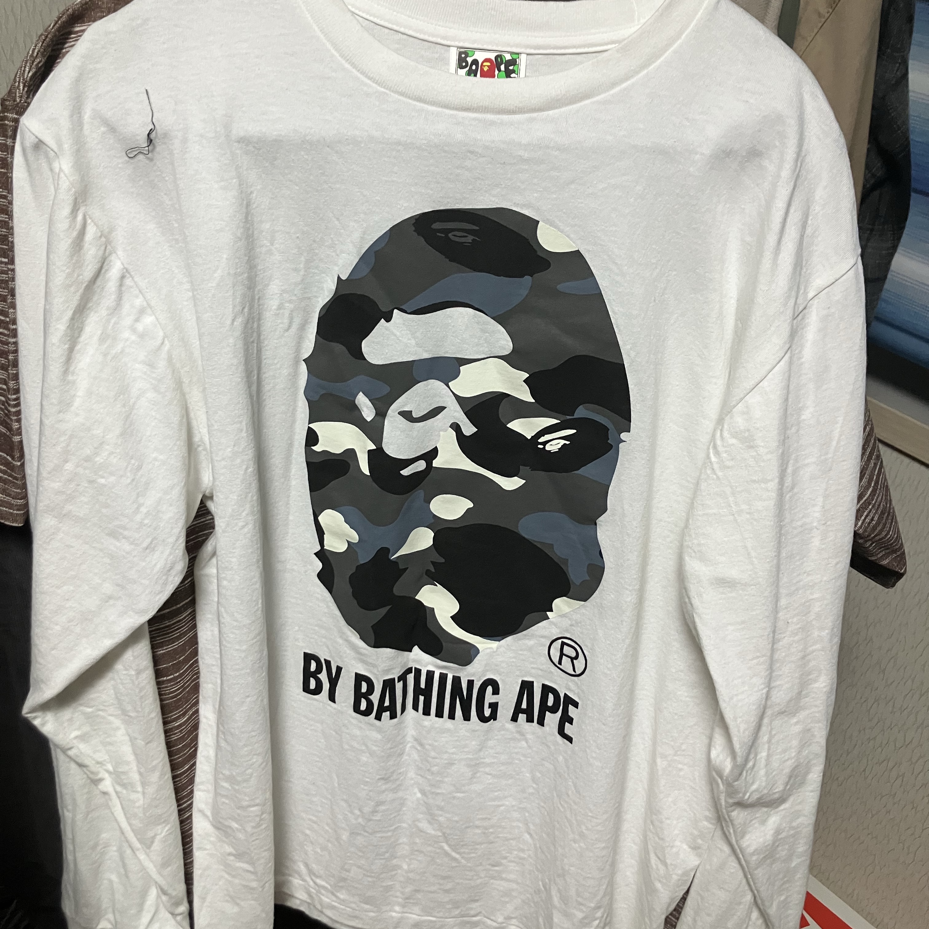 BAPE 1st Camo Big Ape Head L/S T-Shirt White Green 착용 스타일