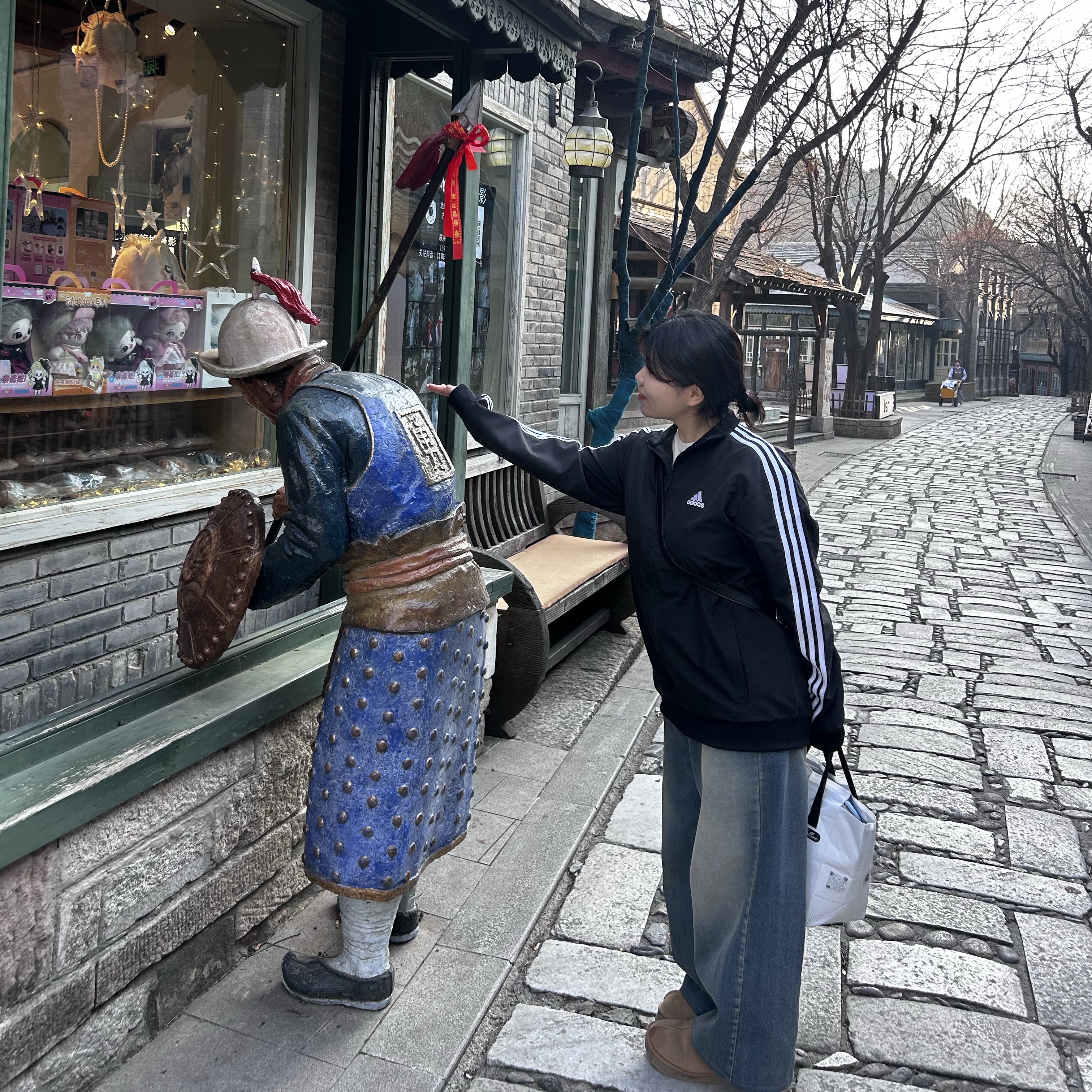 아디다스 삼선 우븐 트랙 수트 블랙 - KR 사이즈 착용 스타일 - 3