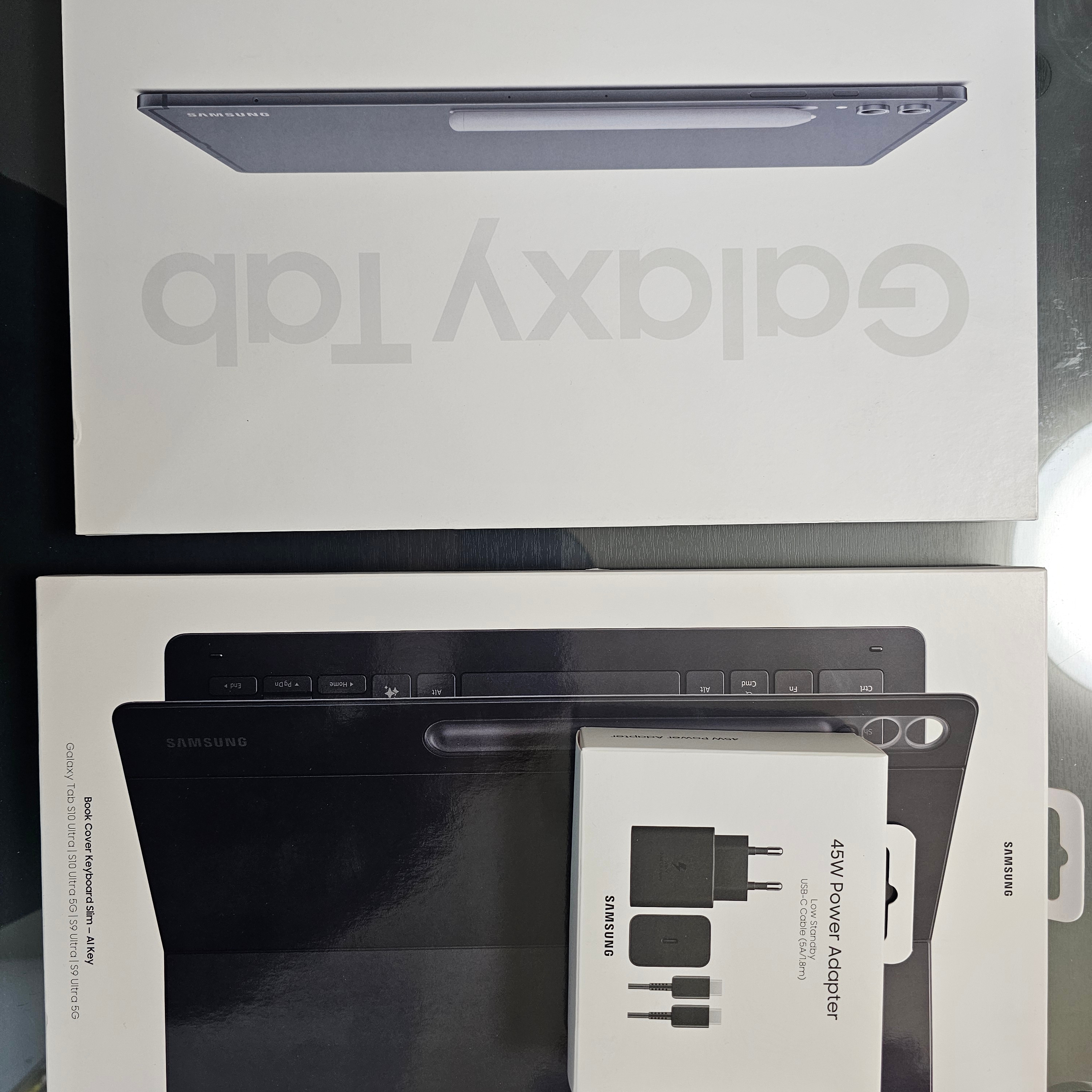 Samsung Galaxy Tab S10 Ultra 5G 1TB Platinum Silver (Korean Ver.) 착용 스타일 - 1