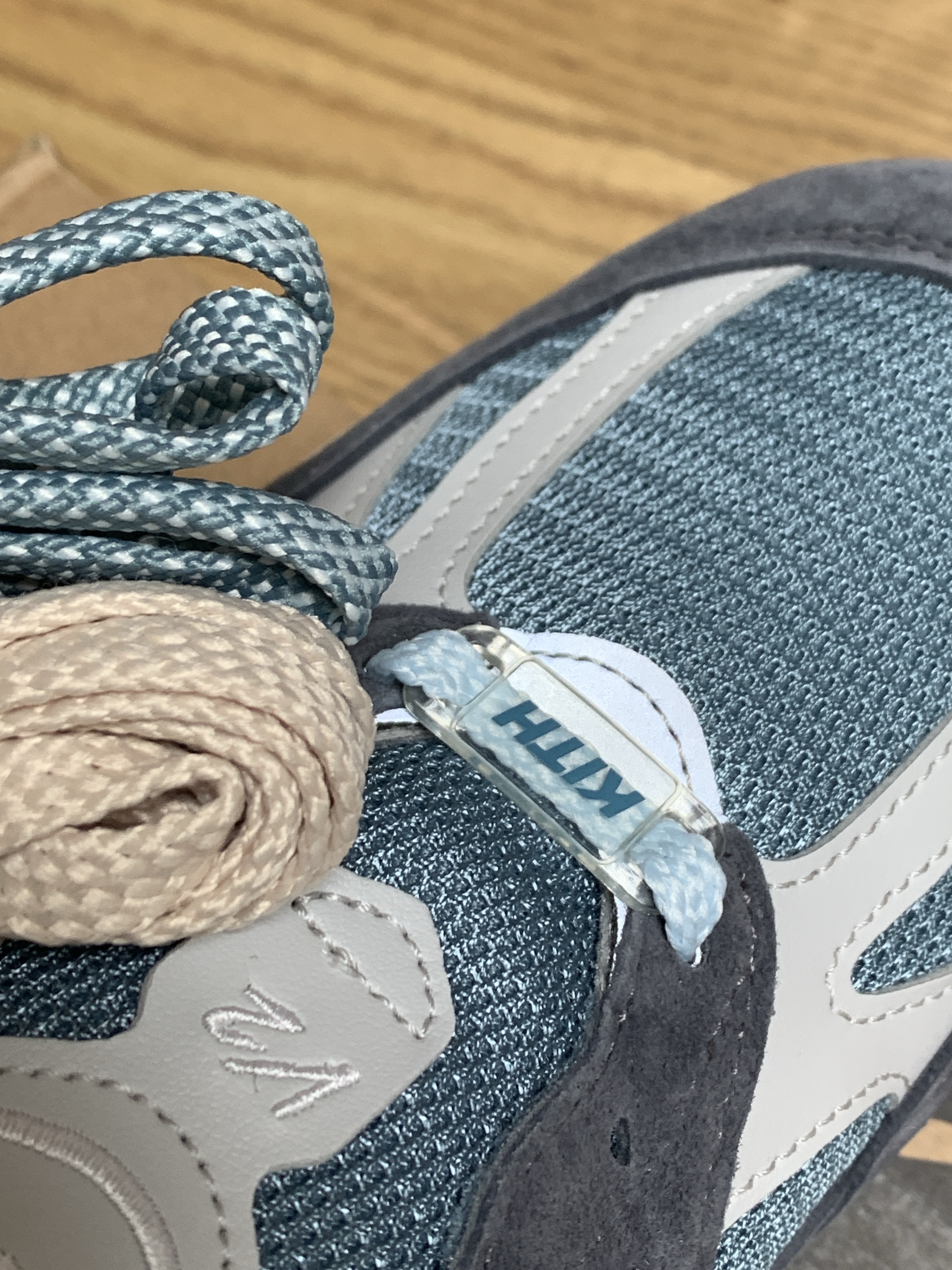 New Balance x Kith 991v2 Made in UK Steel Blue Grey 착용 스타일 - 1