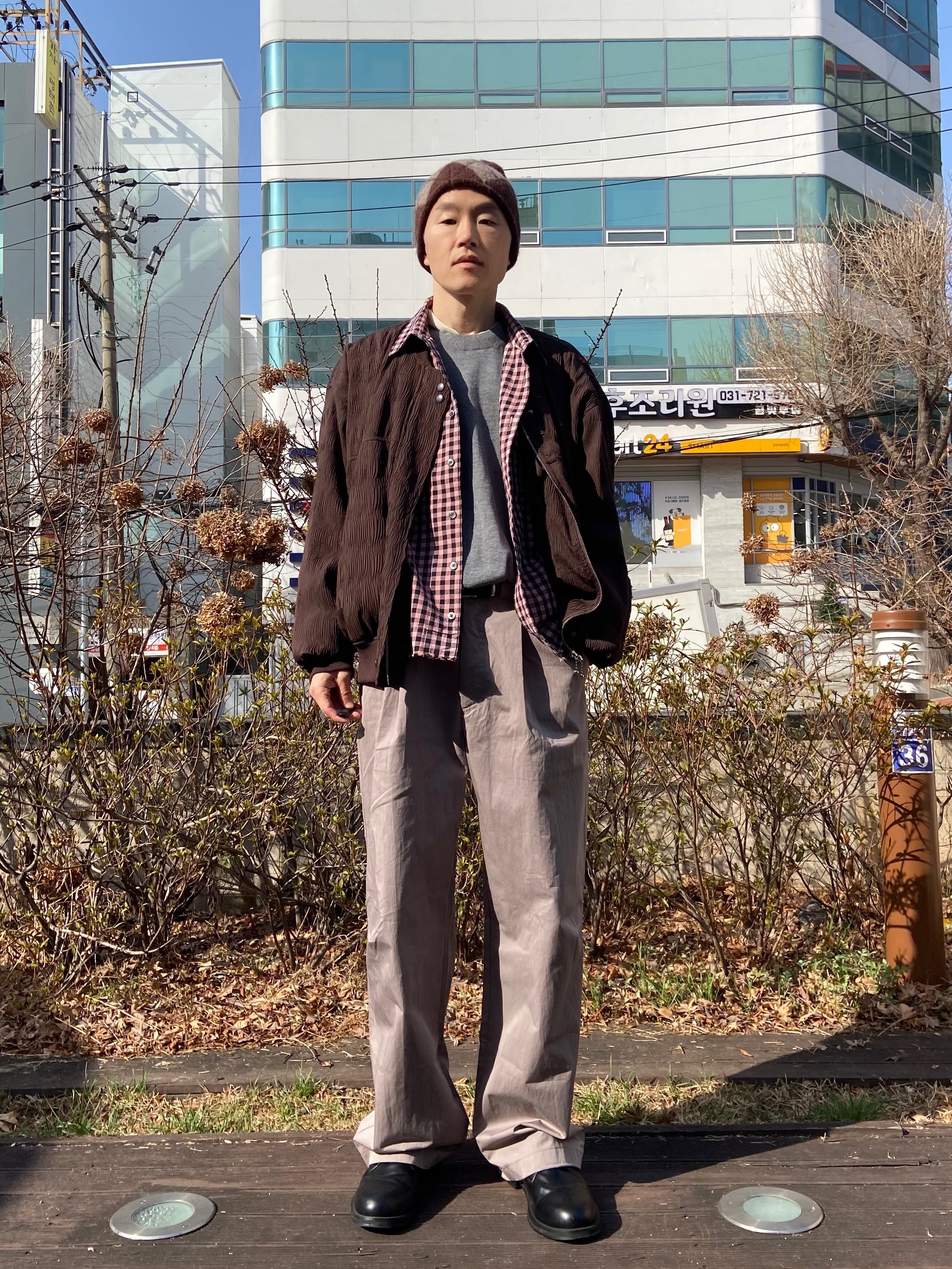 noun Wave Pleated Blouson Brown 착용 스타일