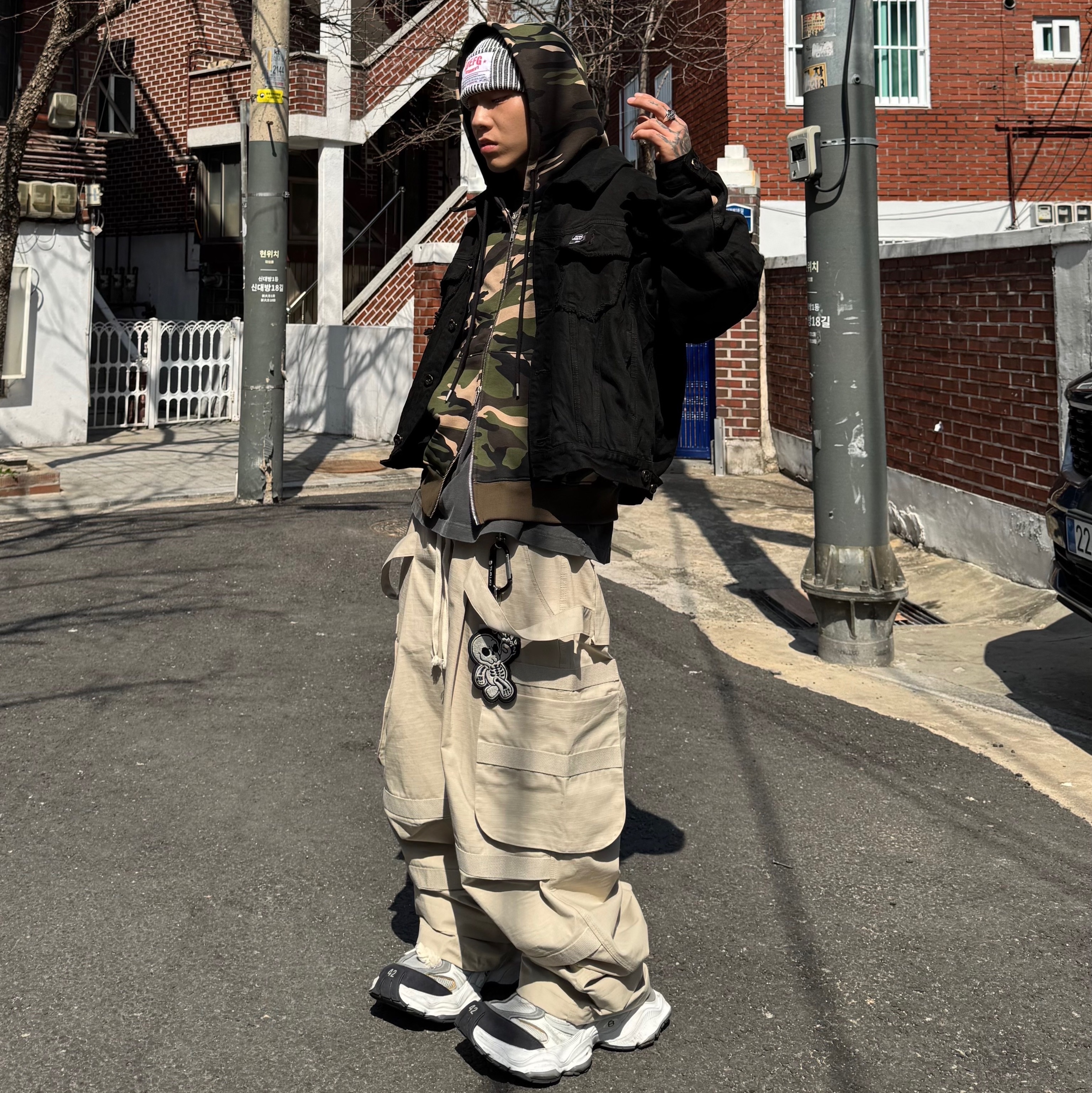 Balenciaga Cargo Sneakers White Grey, Wapworks Hard Knocks Cargo Pants Gas 착용 스타일 - 2