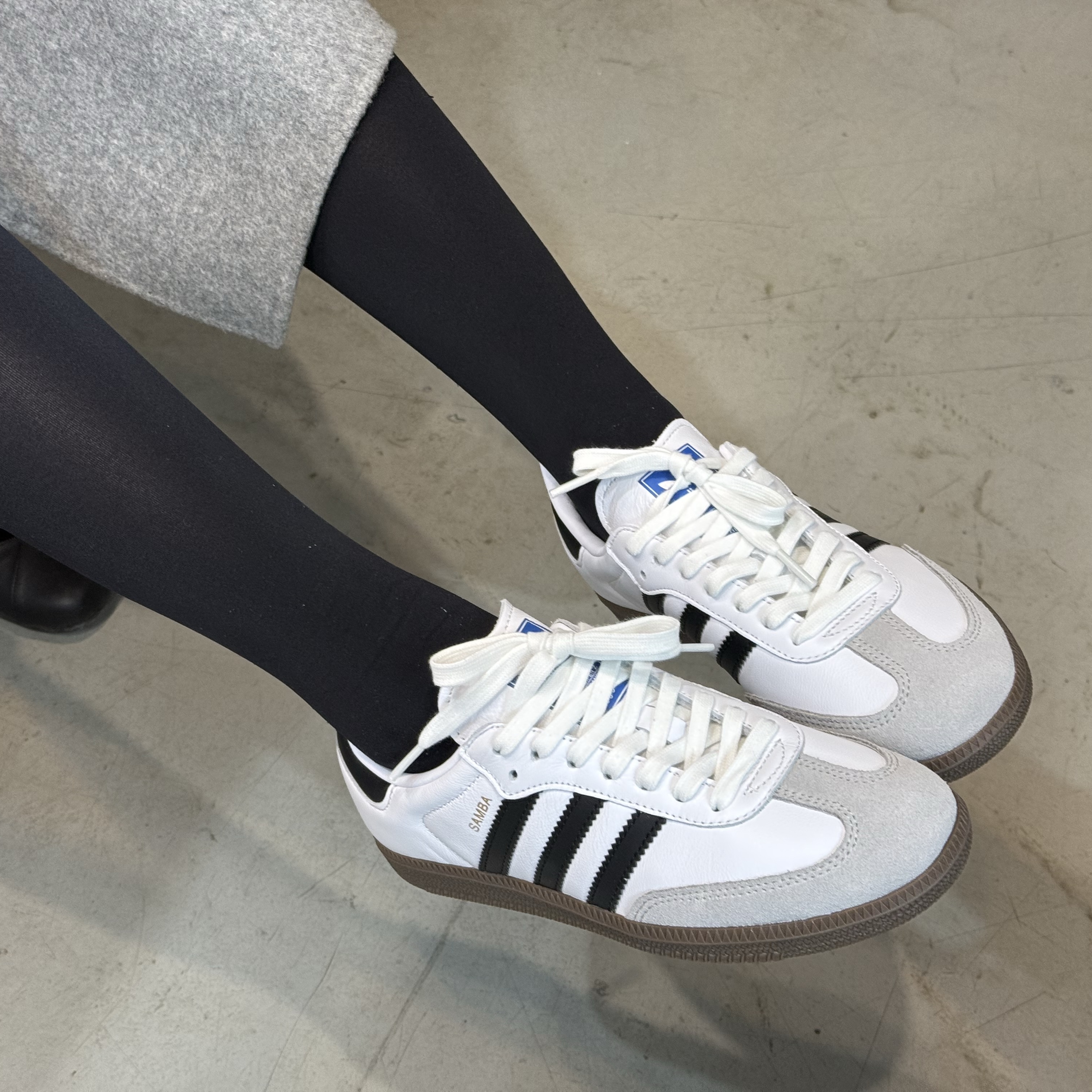 Adidas Samba OG Cloud White 착용 스타일
