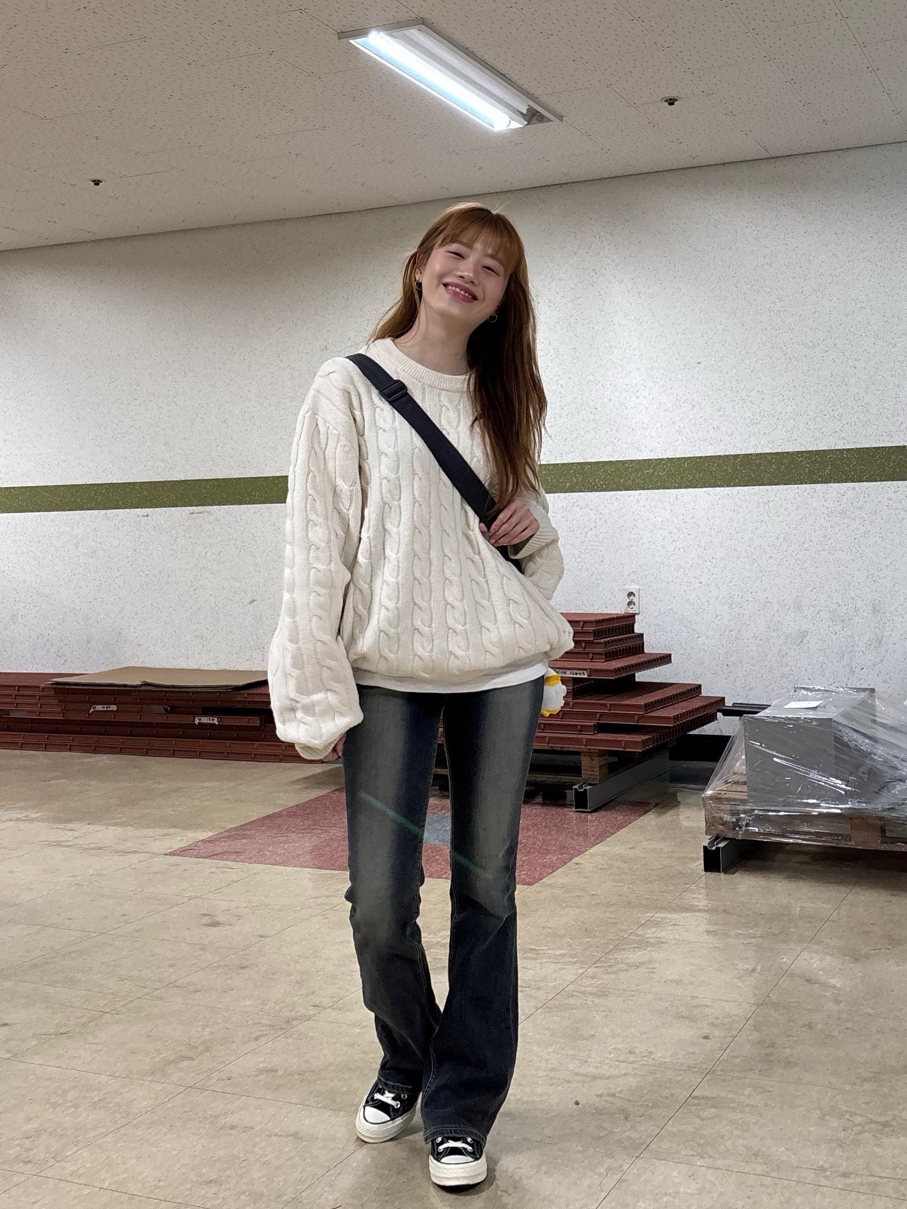 Mischief Lightweight Flat Cross Bag Black, Converse Chuck 70 Hi Black 착용 스타일 - 4